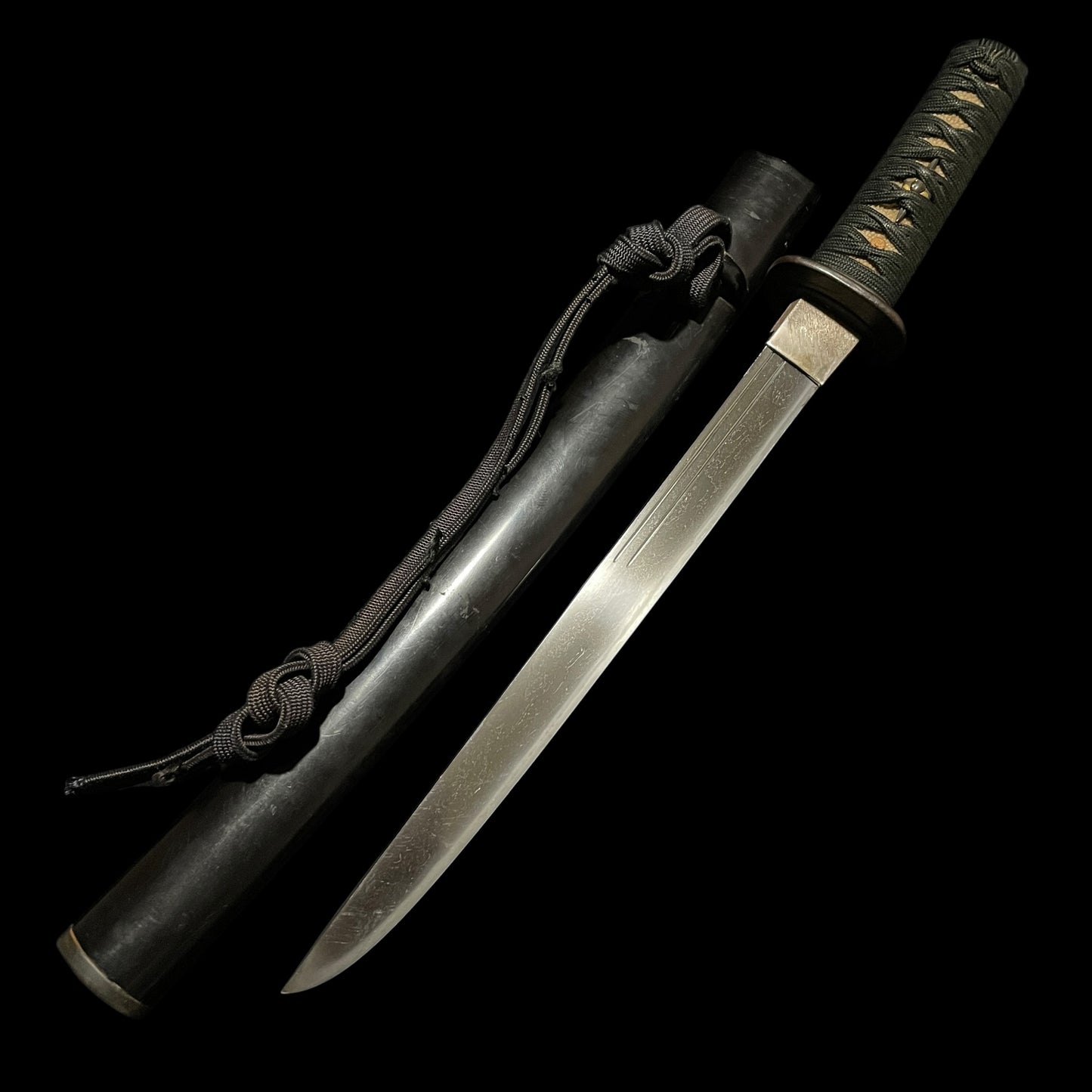 Toshinaga 利壽 signed Fuchi, Black TANTO with Kozuka, Muromachi period mumei, with Shirasaya