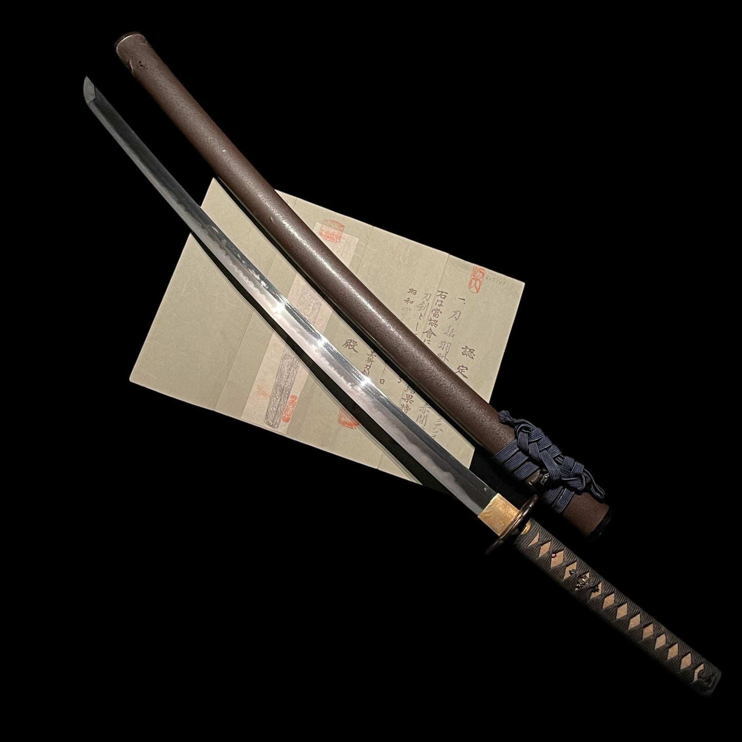 Akama Tsunanobu 赤間綱信 signed KATANA, Moon pine and eagle Fuchikashira, NBTHK Certificate