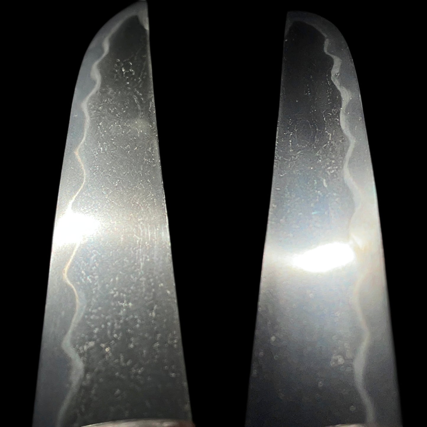 Wide and Thick TANTO in Shirasaya, Late Edo Bakumatsu period mumei