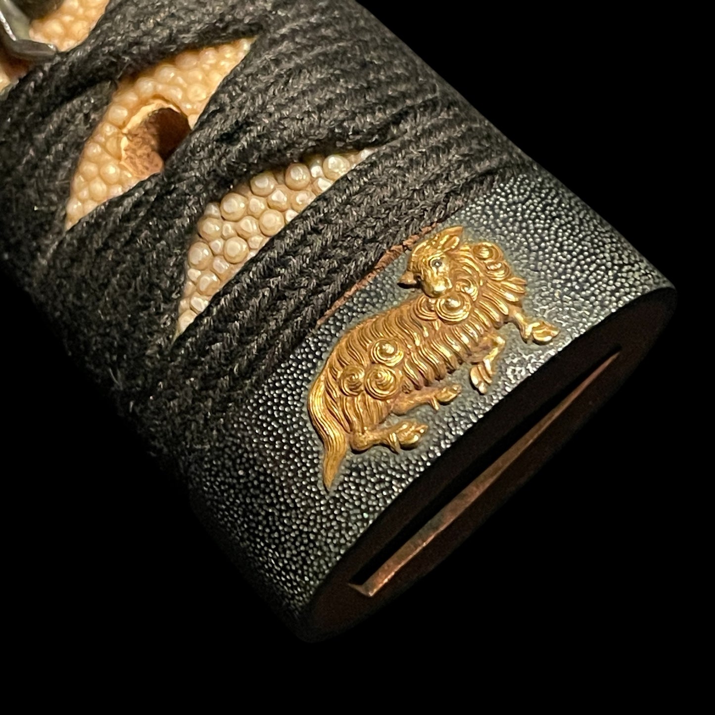 Goat Fuchi and Signed Tsuba WAKIZASHI, Tsuzumi 鼓 Menuki, Edo period mumei