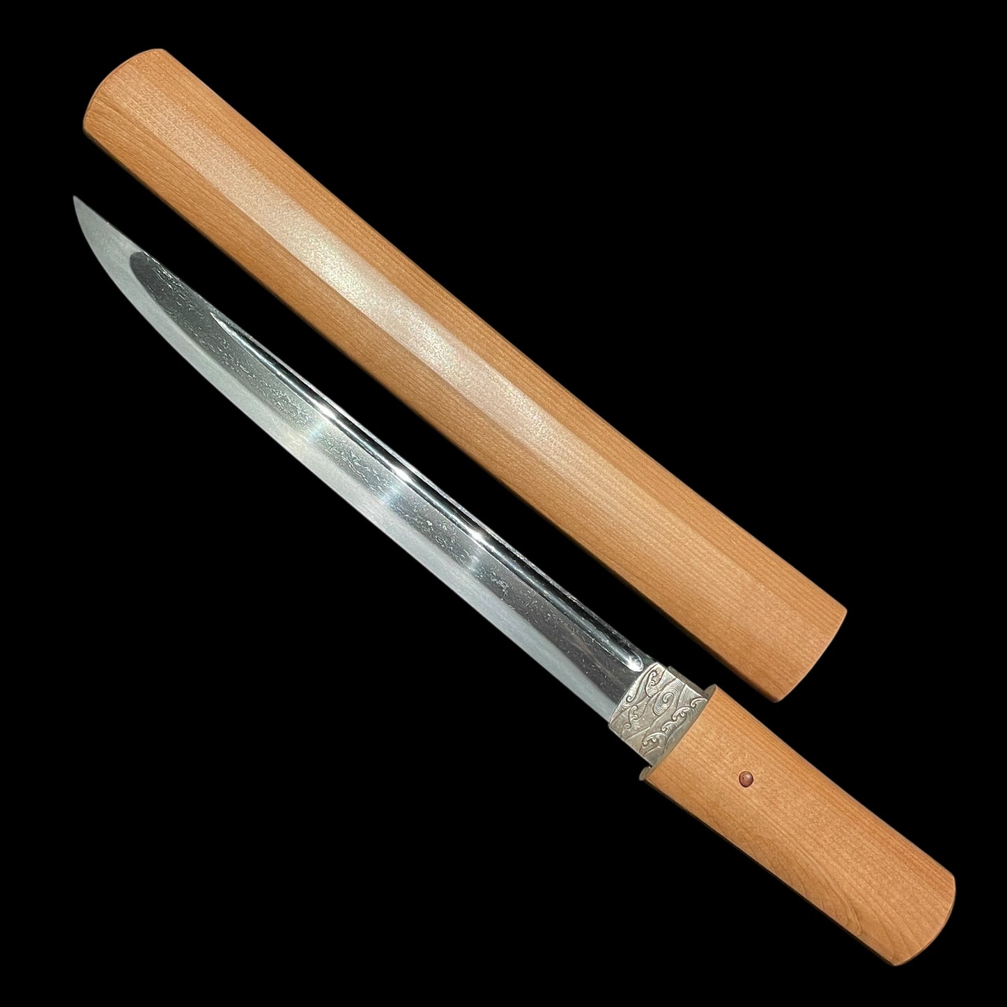 Sukesada 祐定 signed TANTO, Amazing Silver Habaki, Muromachi period