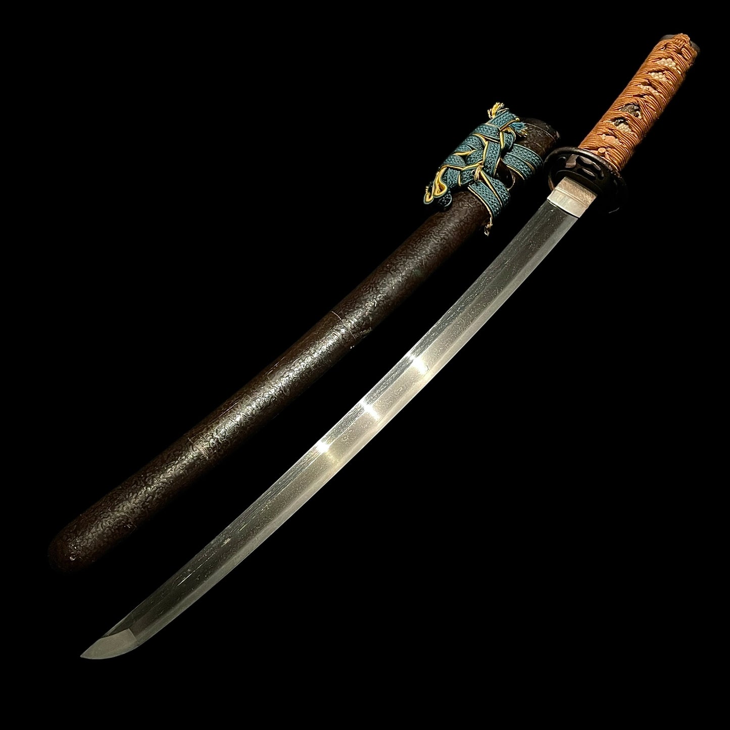 Suguha 直刃 Wakizashi, Thick Sukashi Tsuba, Edo period mumei