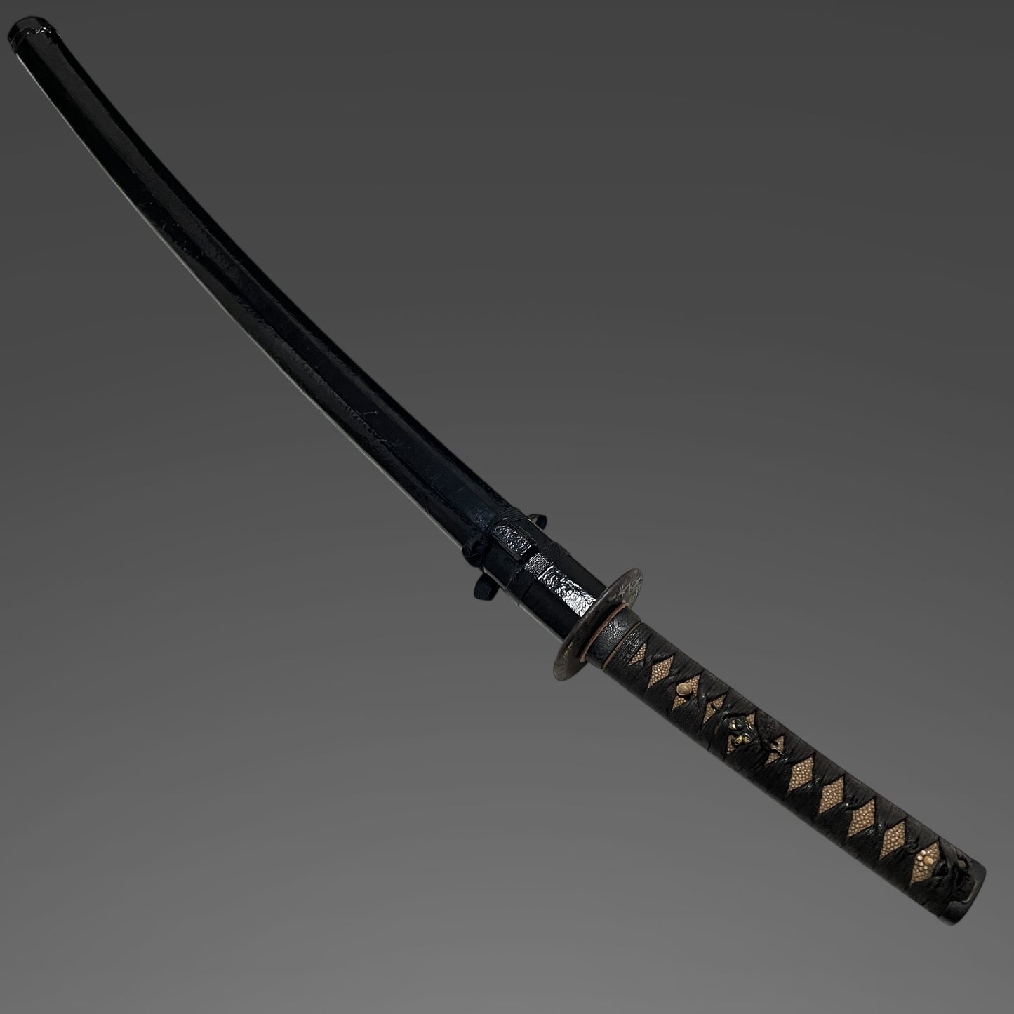 Family crest Fuchikashira Black KATANA, Late Muromachi period mumei