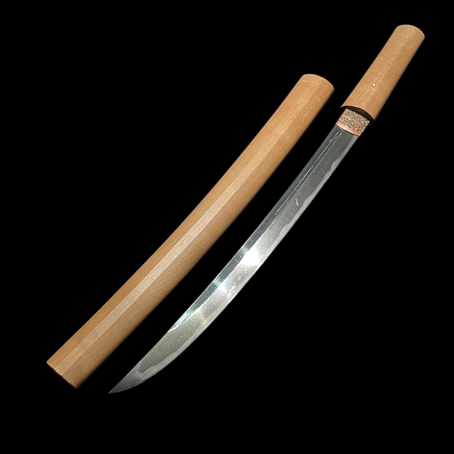 Very Wide Wakizashi, Hokinokami Fujiwara Nobutaka 伯耆守藤原信髙 signed, Edo period