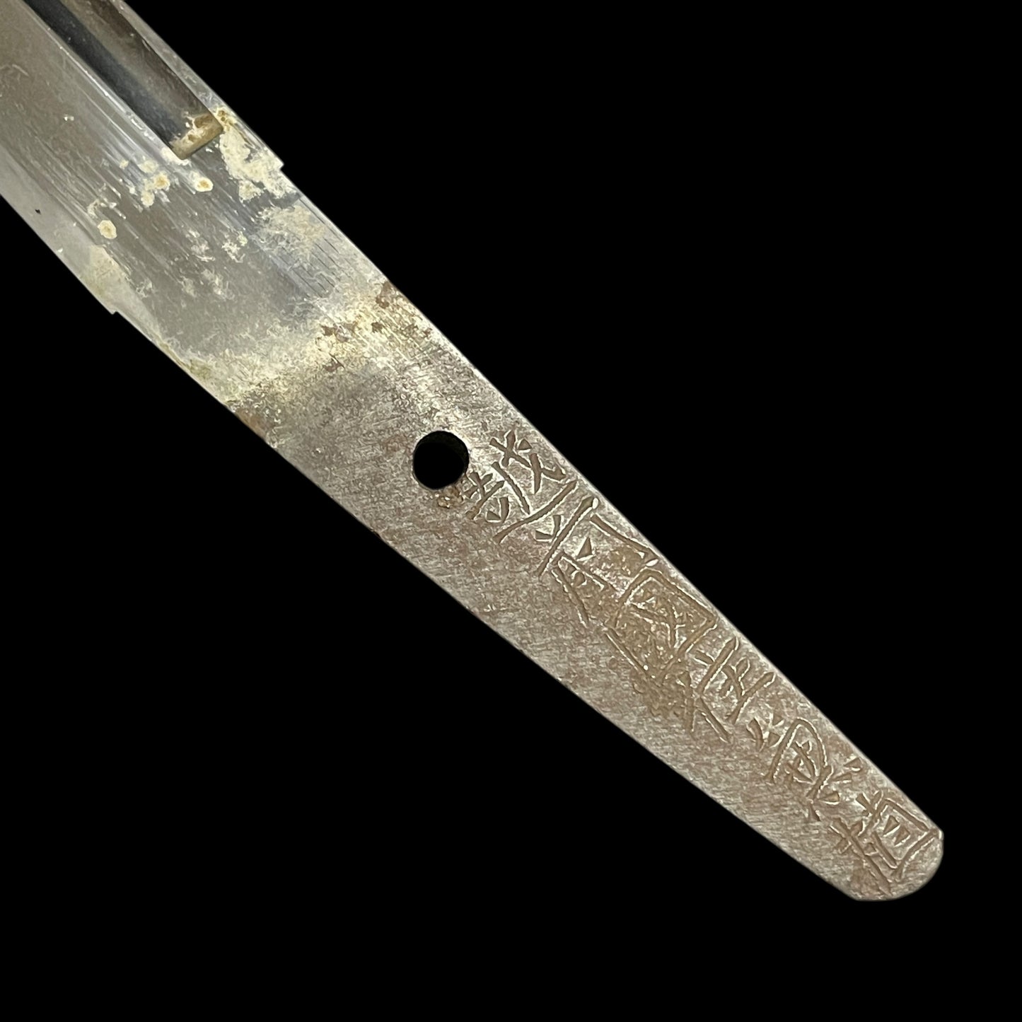 Echizenkoku Kanetane 越前國兼植 signed Wakizashi, Plum and Kabuto Tsuba, Edo period