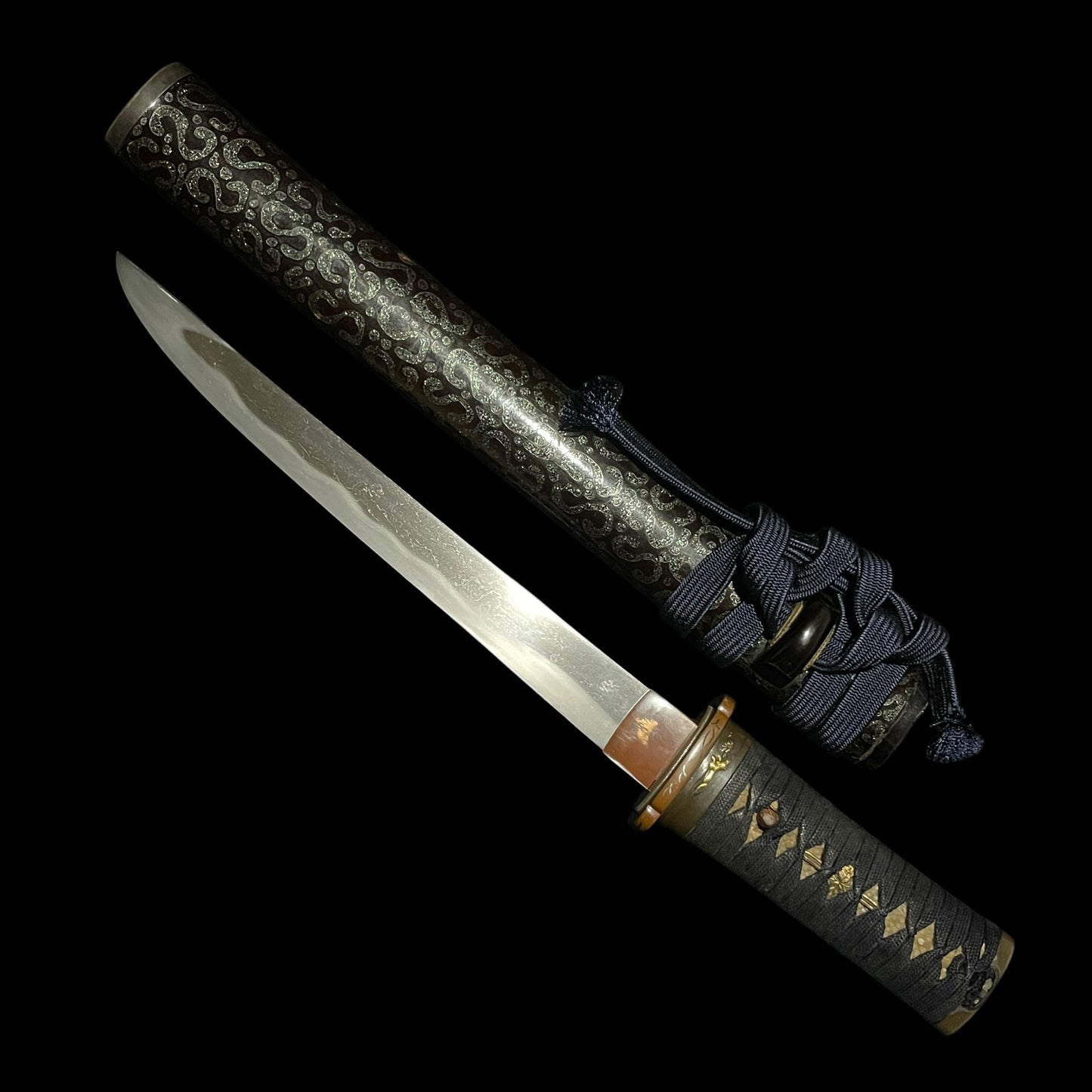 Kawarinuri-Saya 変塗鞘, Horse Fuchikashira TANTO, Edo period mumei