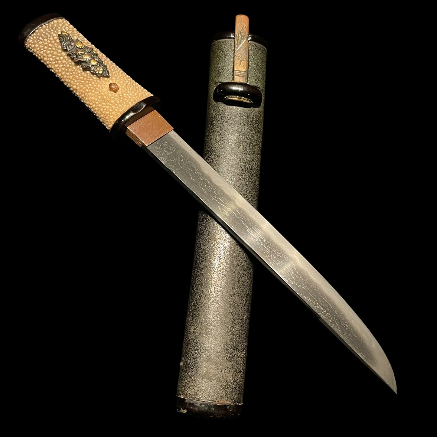 Aikuchi Koshirae Tanto 合口拵短刀, with Brass Kogai, Edo period mumei