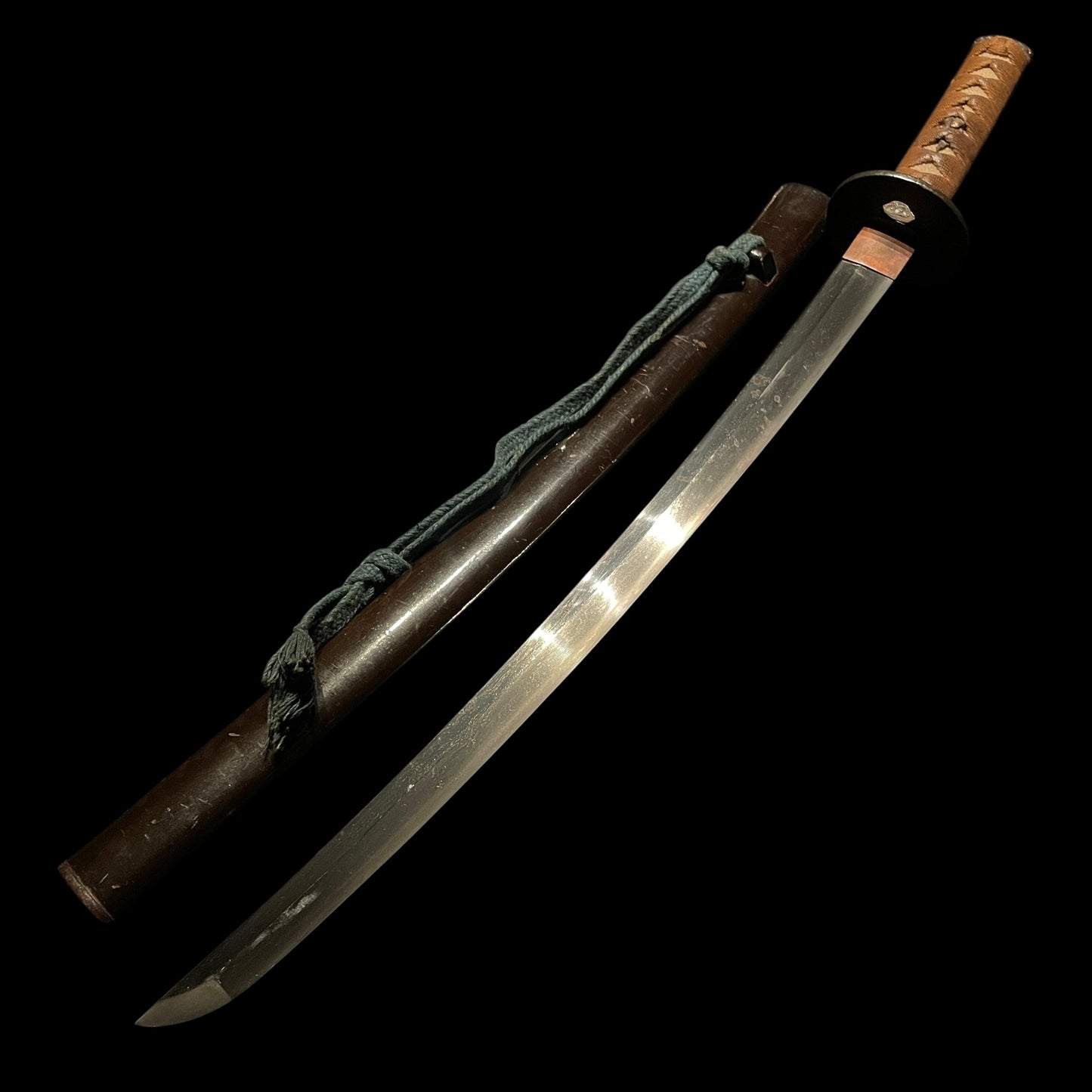 Tanbanokami Fujiwara Terukado 丹波守藤原照門 signed Wakizashi, Pine needles Fuchikashira