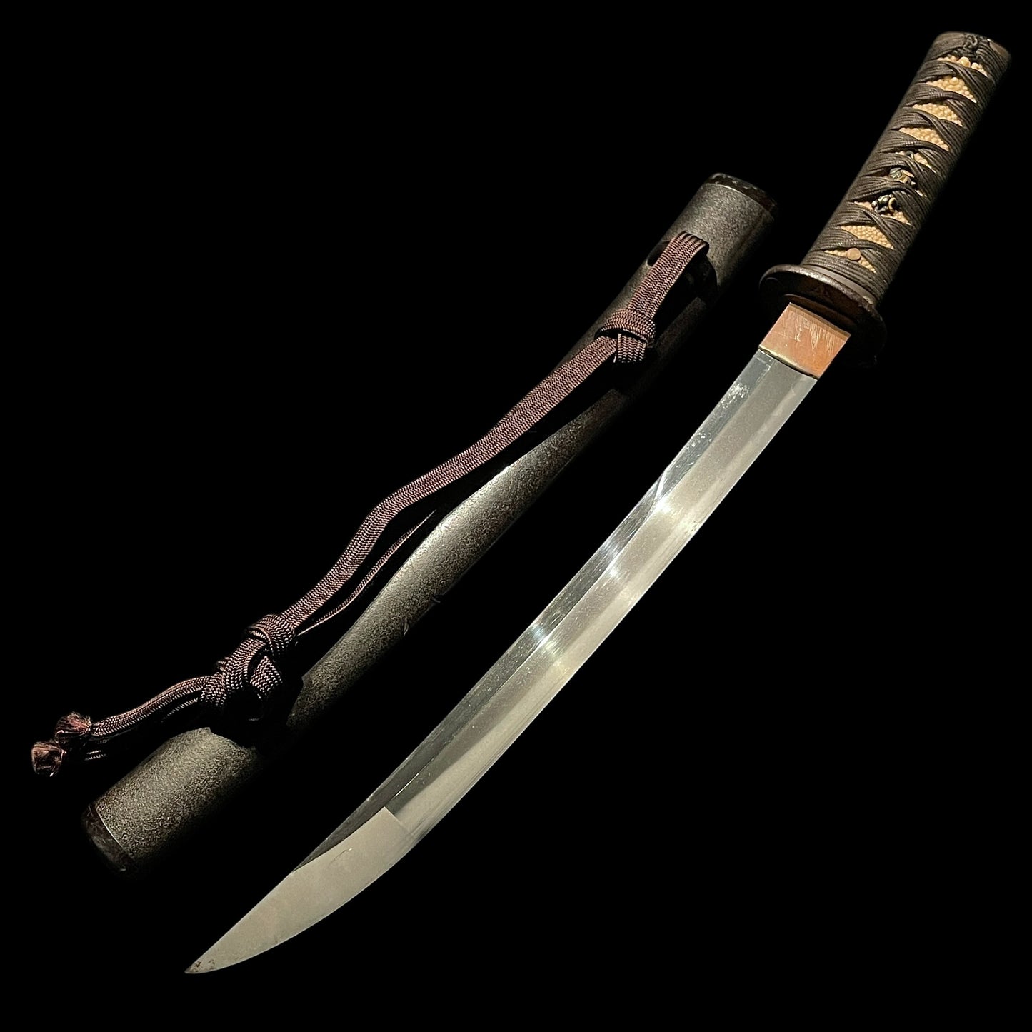 Ookissaki 大切先 Wakizashi, Mouse Fuchikashira 羽箒鼠縁頭, Yanagioni Kozuka, Edo period mumei