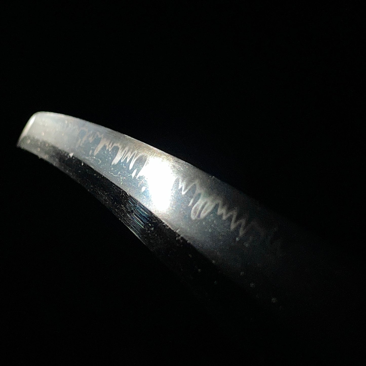 Amazing Hamon Wakizashi, Wide and Thick Blade, Edo period mumei