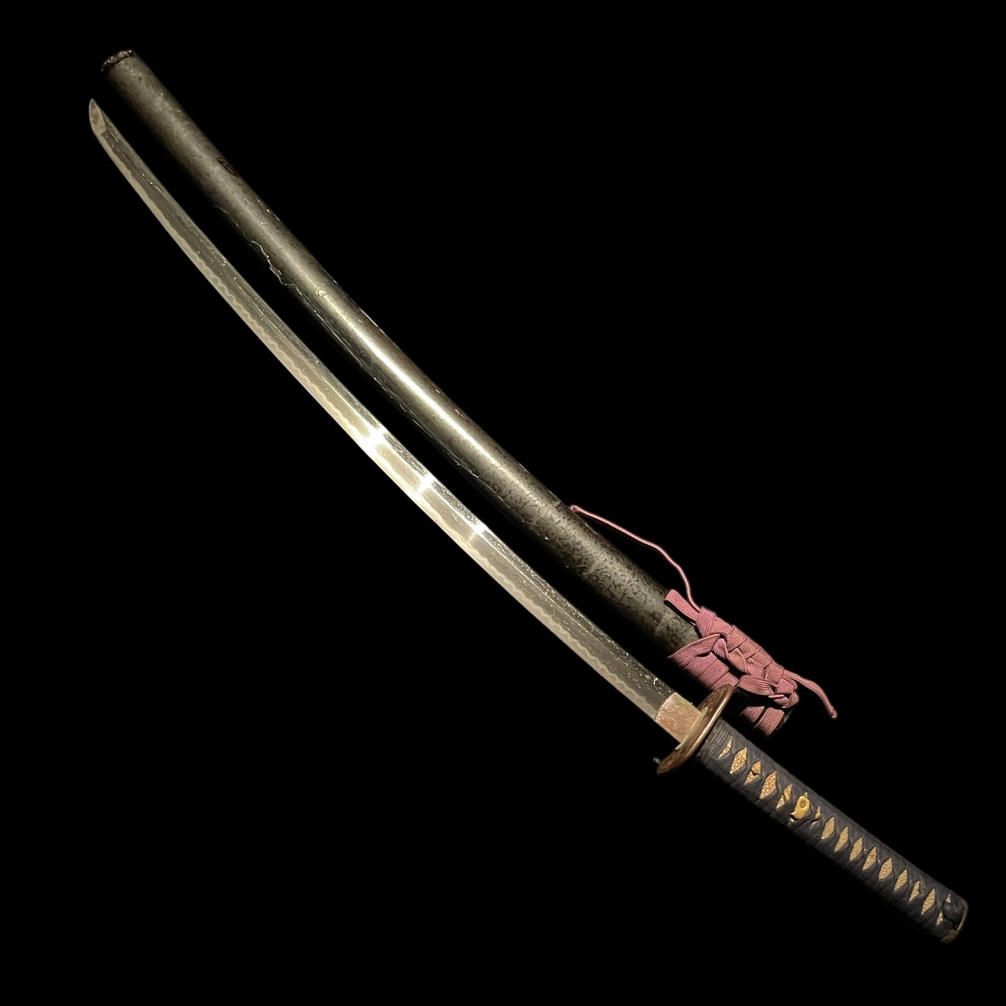 Gunome-Midare KATANA, Plum and Axe Fuchikashira, Muromachi period mumei