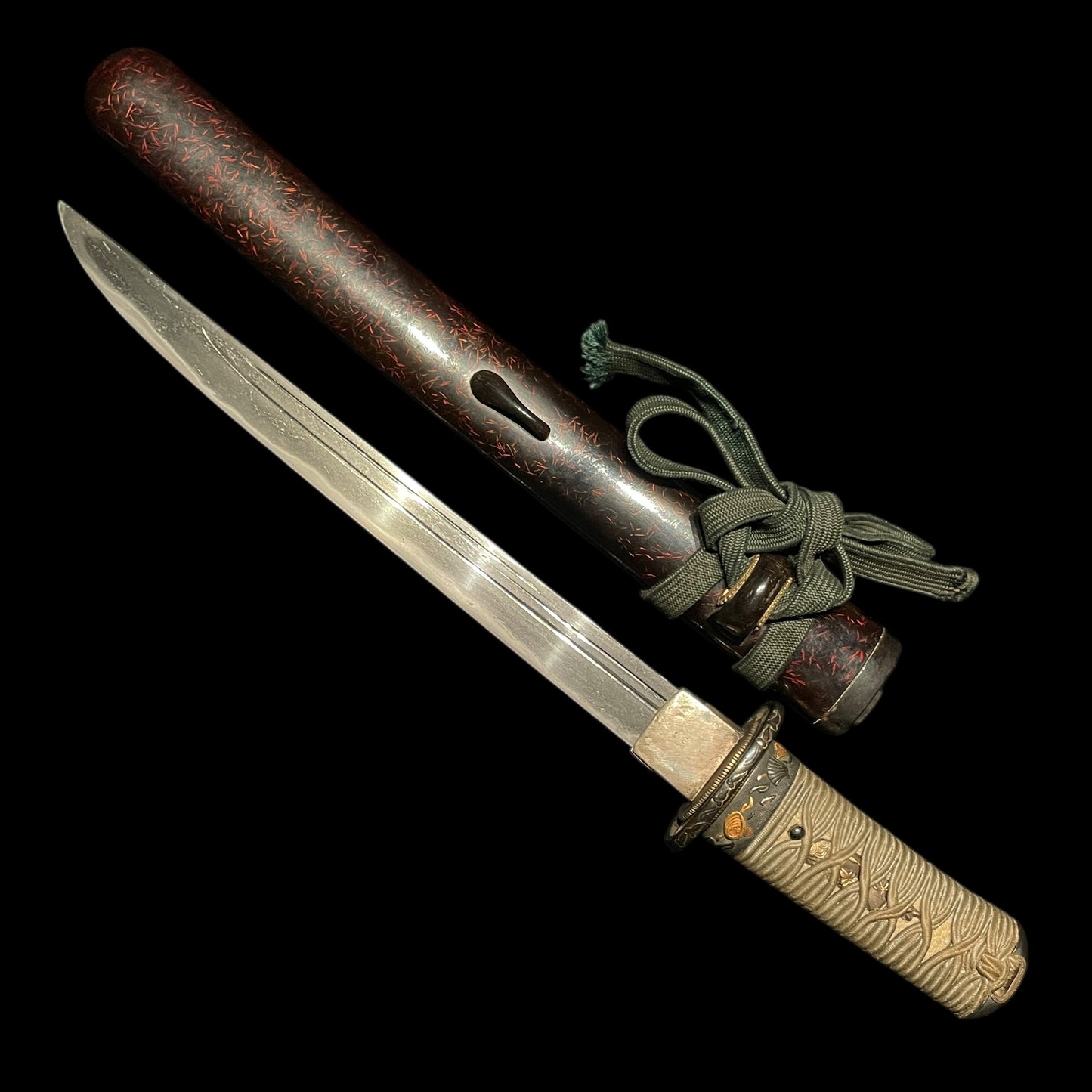 Kunimitsu 國光 signed TANTO, Dragon Kozuka, Shell Fuchi, Muromachi period