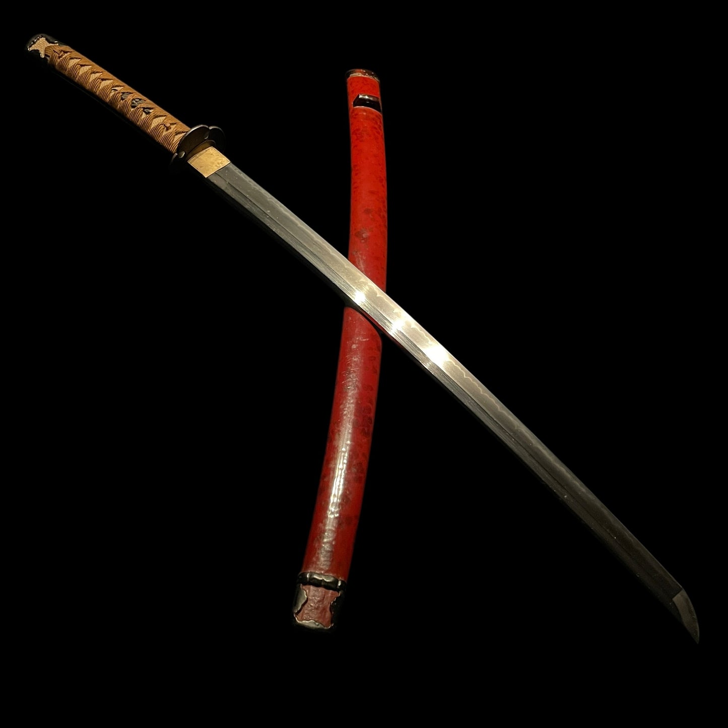 Red Handachi-Koshirae Wakizashi, Noshusekiju Kaneyoshi 濃州関住兼義 signed, Showa period