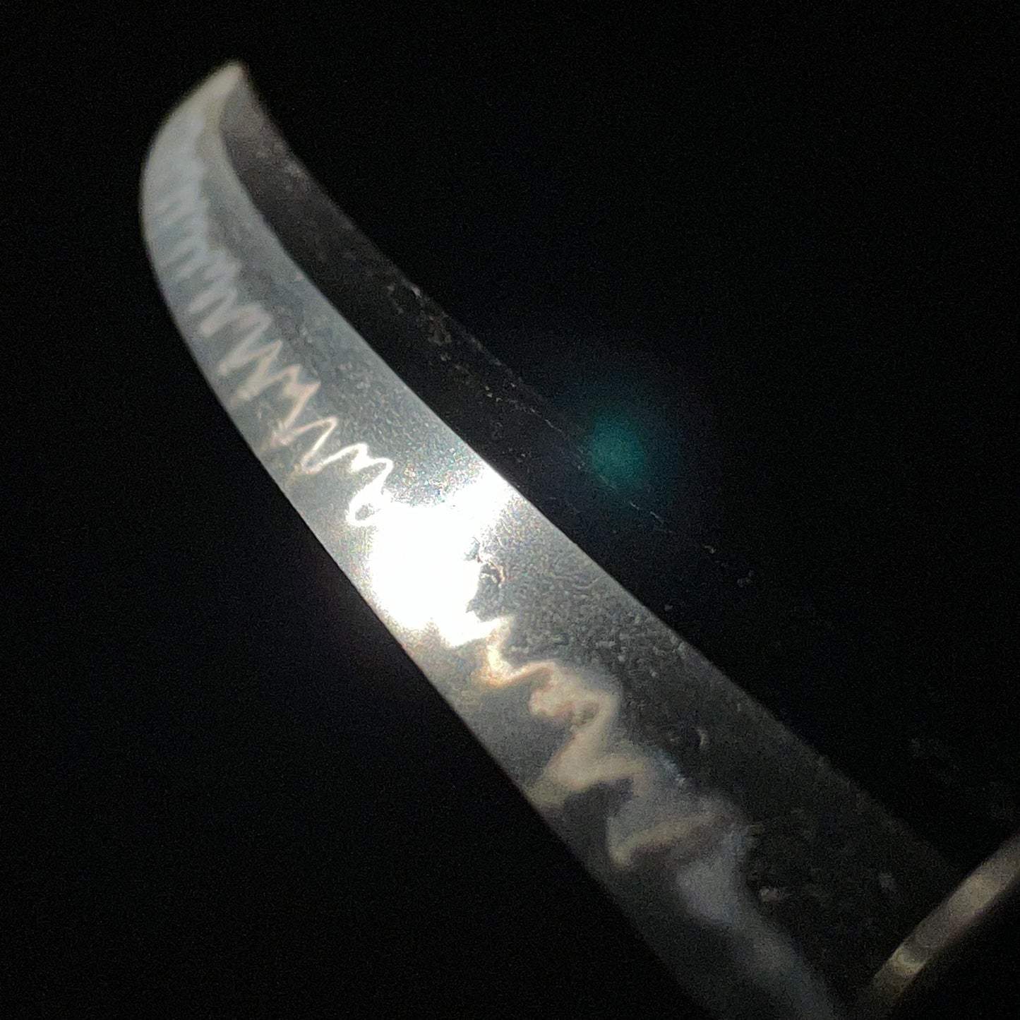 Nagamaki Naoshi Style Wakizashi, Signed Shibuichi Tsuba, Muromachi period mumei