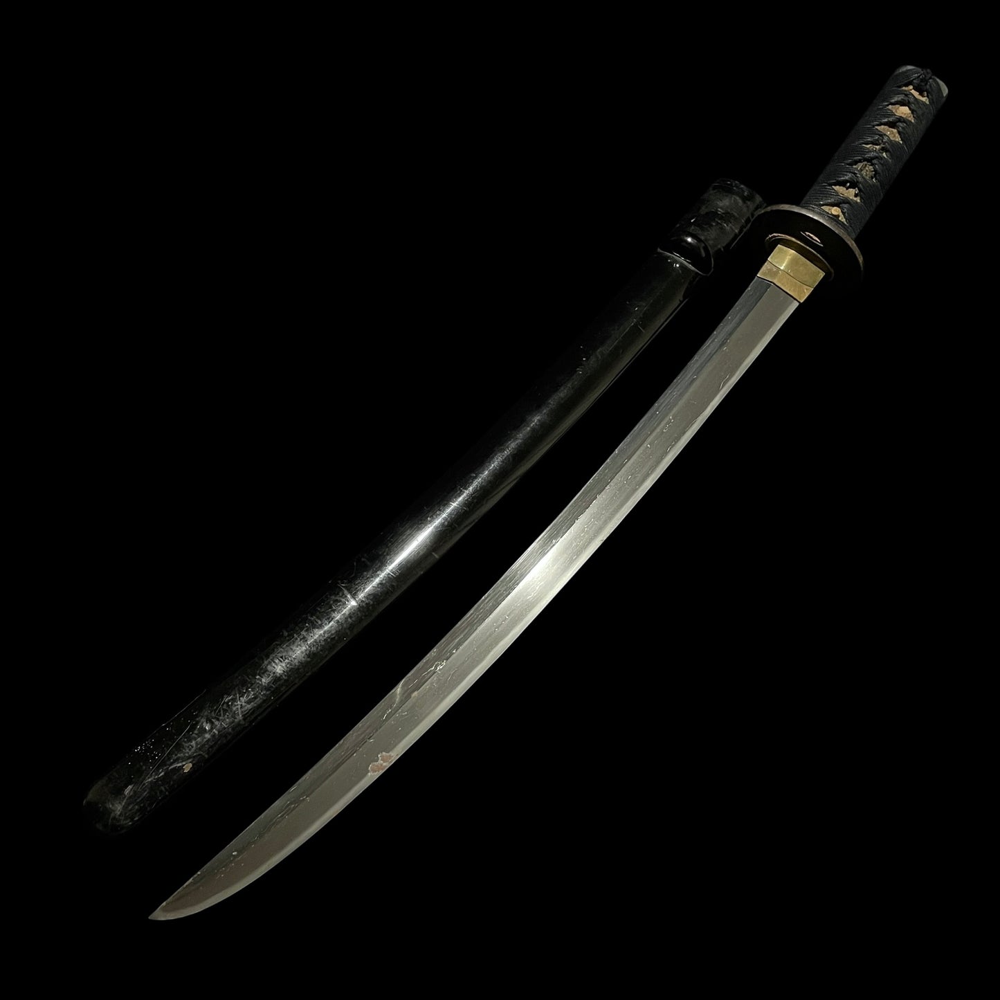 Naginata Naoshi 薙刀直し Wakizashi, Silver Fuchikashira, Muromachi period mumei