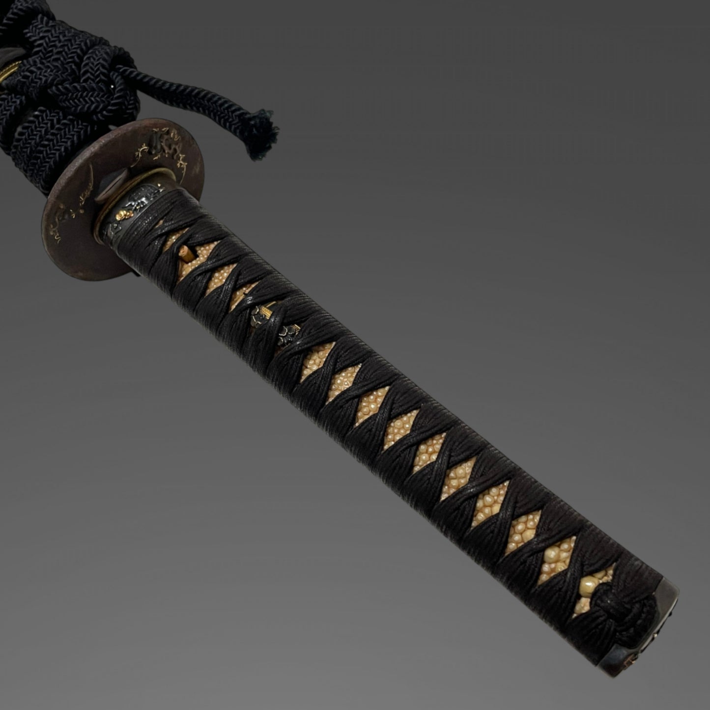 Shinto Jumyo 新刀寿命 KATANA, Nightingale and Plum Blossoms Fuchikashira, with Shirasaya