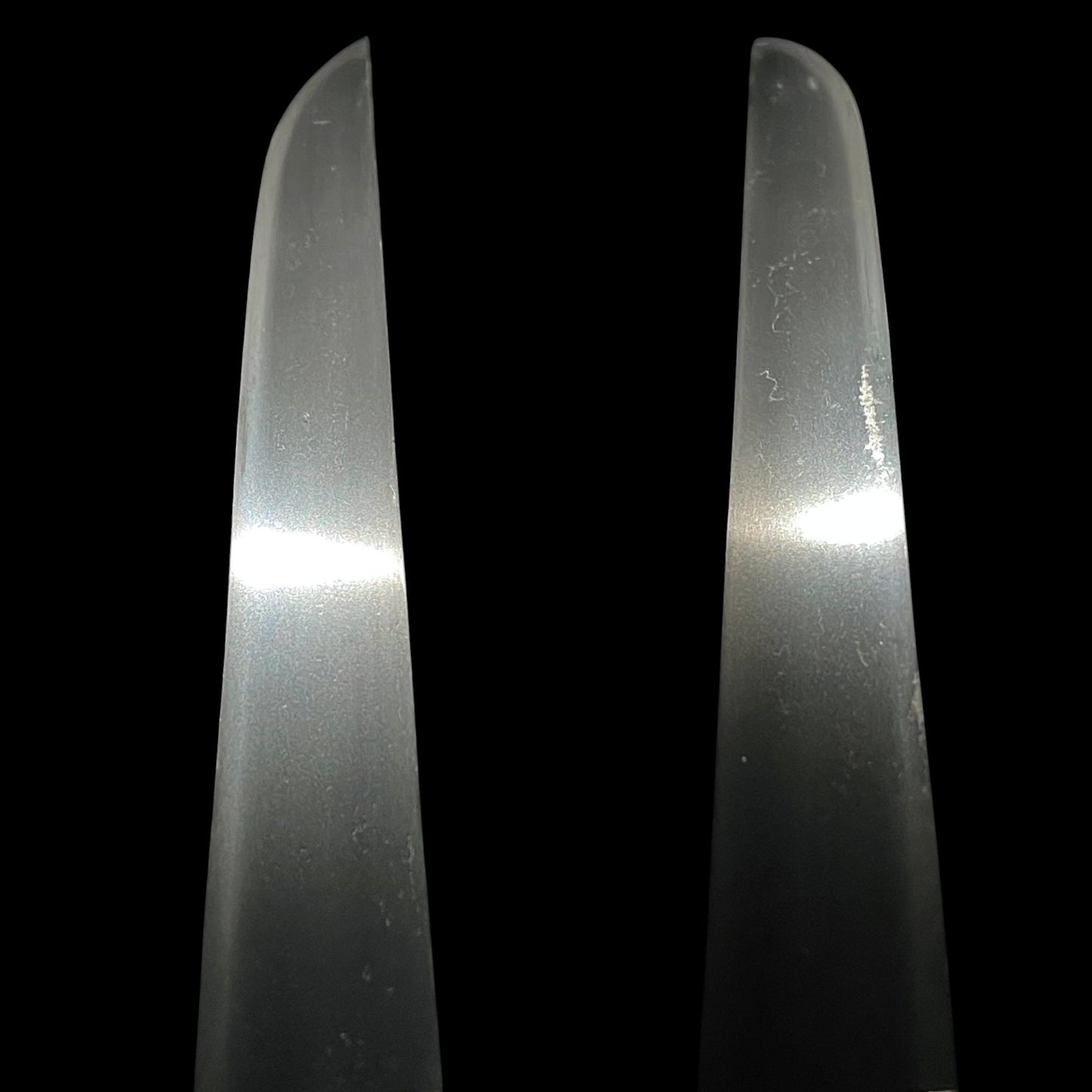 Sunnobi-Tanto 寸延短刀 with Kozuka, Dragonfly Tsuba, Ginkgo Menuki, Late Edo period mumei