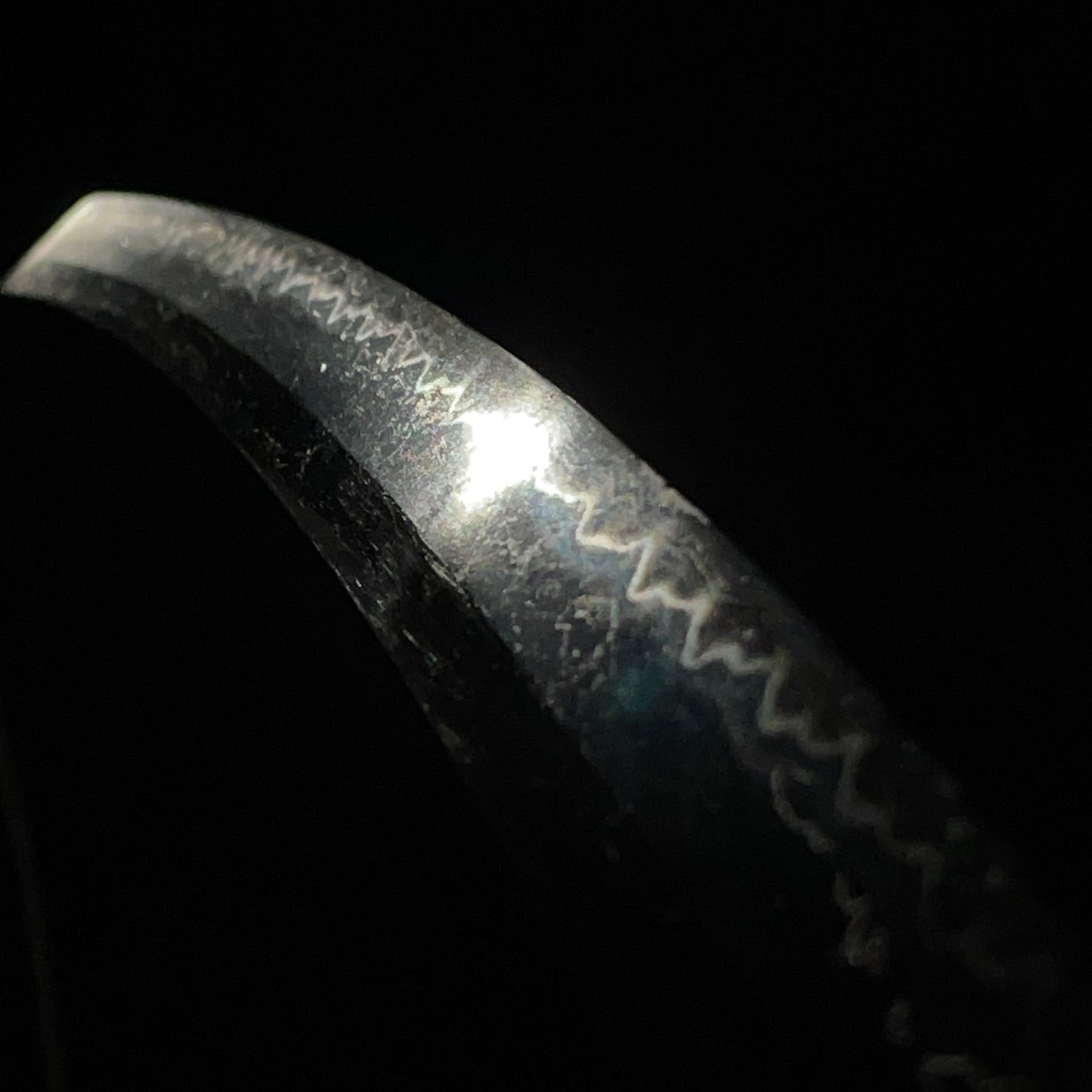 Yoshimichi 吉道 signed Long WAKIZASHI, Gunome-Hamon 互目刃文, Edo period