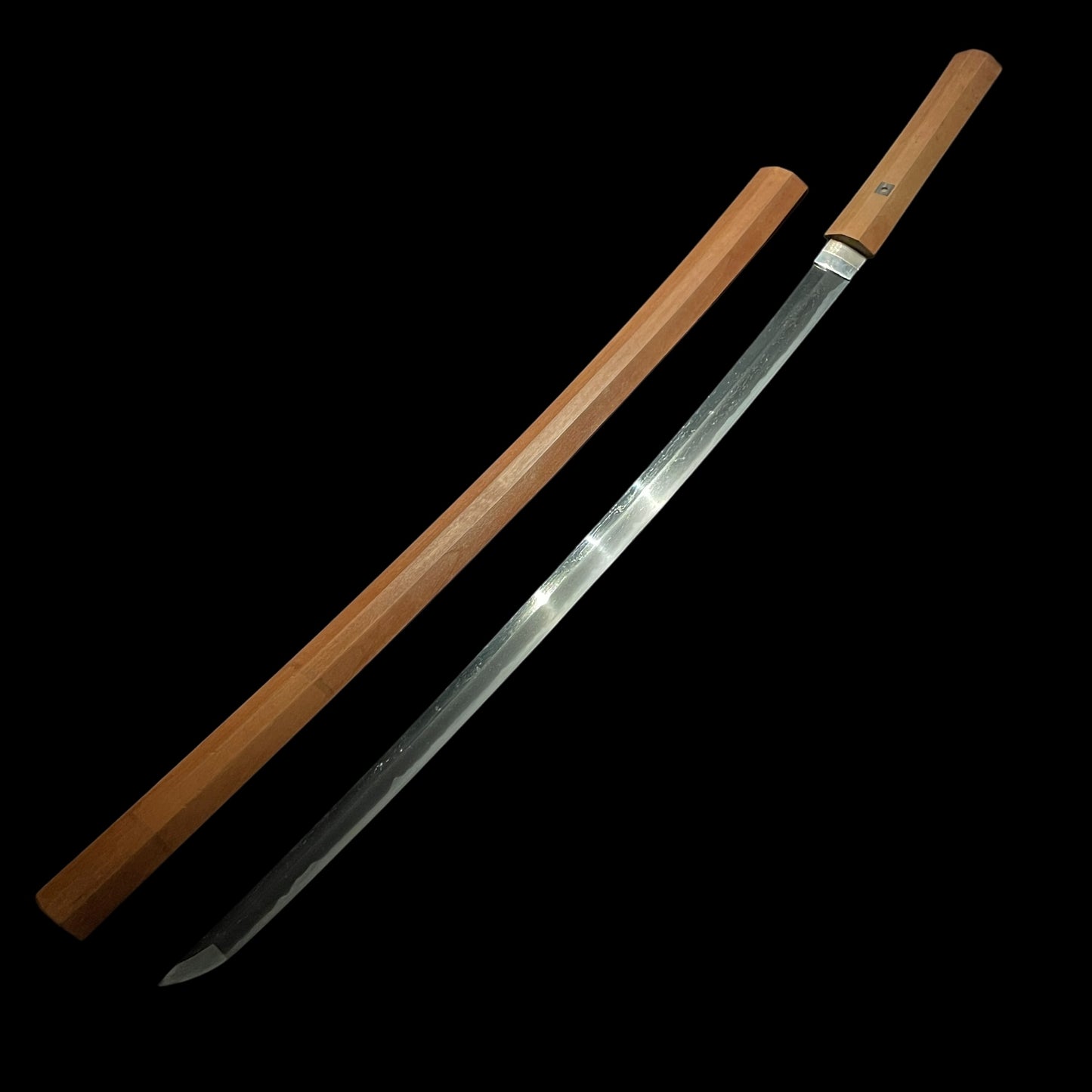 Heavy weight KATANA, Gunome-Choji 互目丁子 Hamon,  Edo period mumei