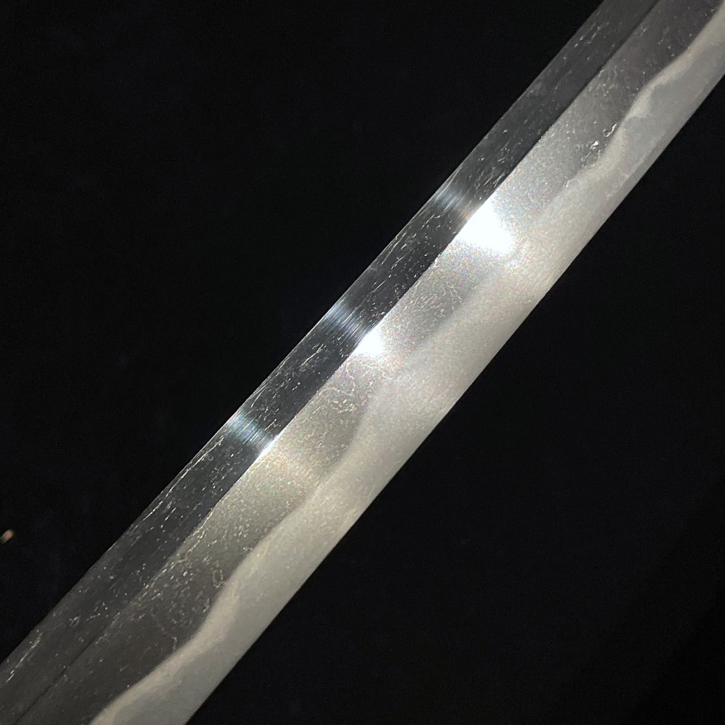 Long Wakizashi Midareba 乱刃 in Shirasaya, Edo period mumei