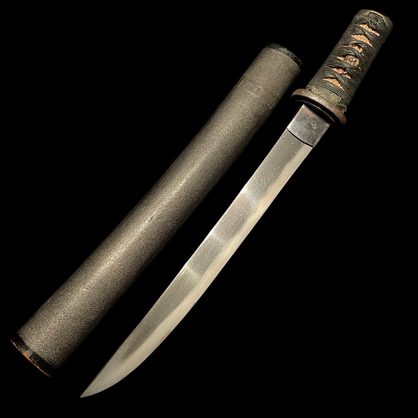 Horse Menuki Black TANTO, Hirazukuri Blade, Edo period mumei