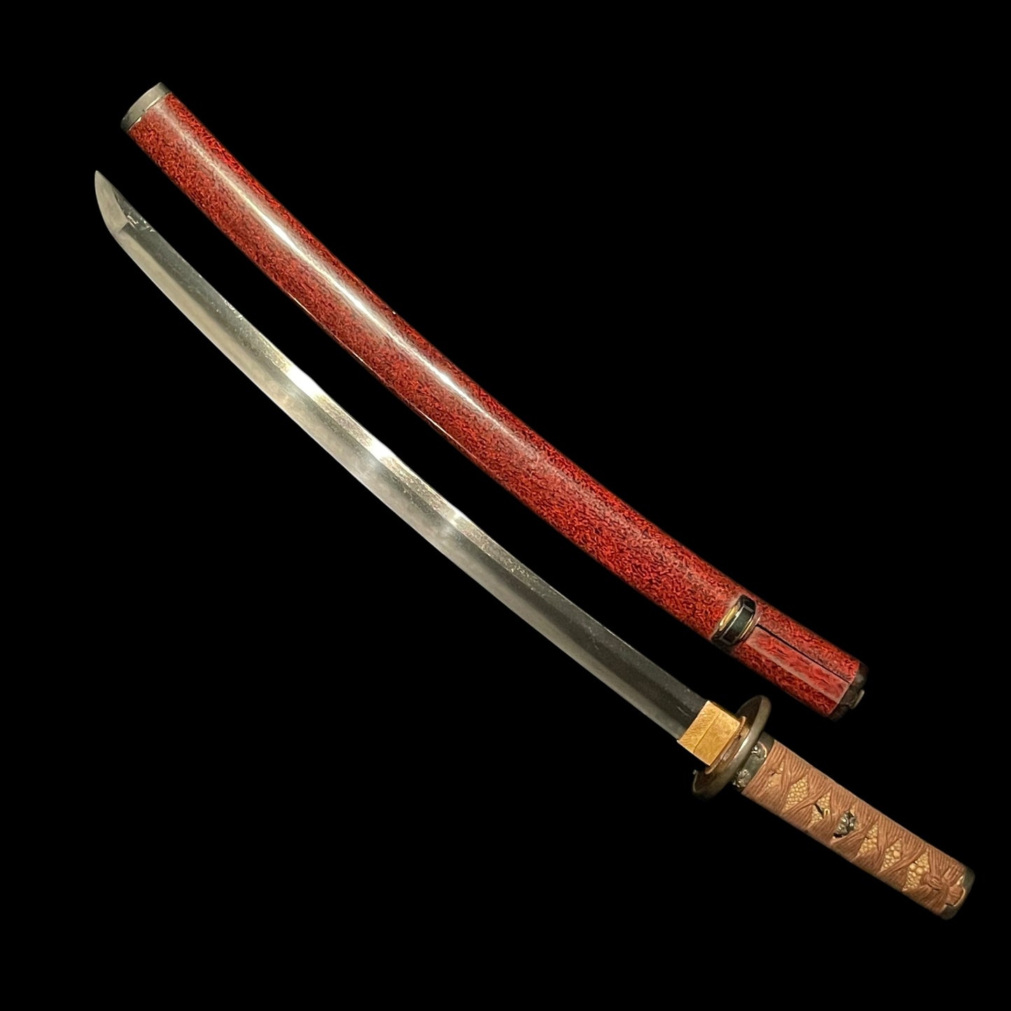 Red Wakizashi Catfish Kozuka,  Tsuda Echizennokami Sukehiro August 1681 signed