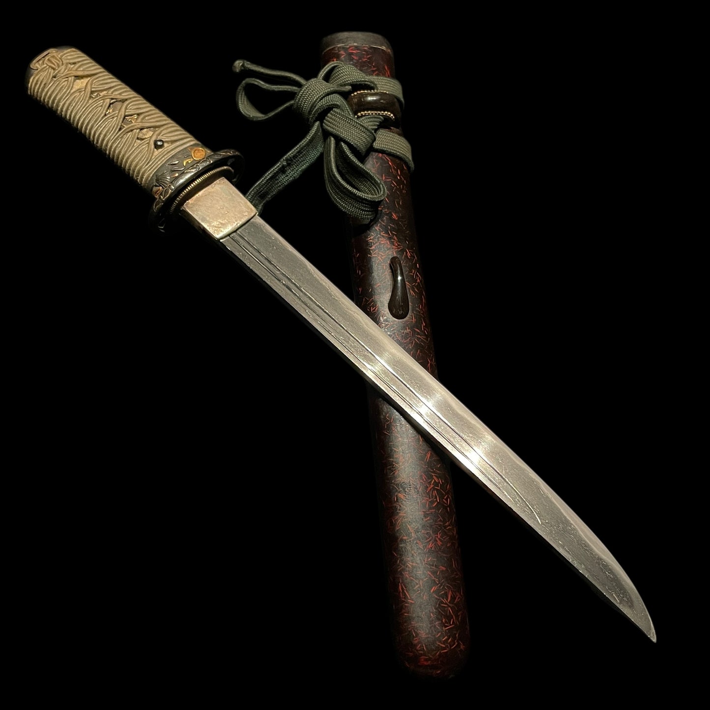 Kunimitsu 國光 signed TANTO, Dragon Kozuka, Shell Fuchi, Muromachi period