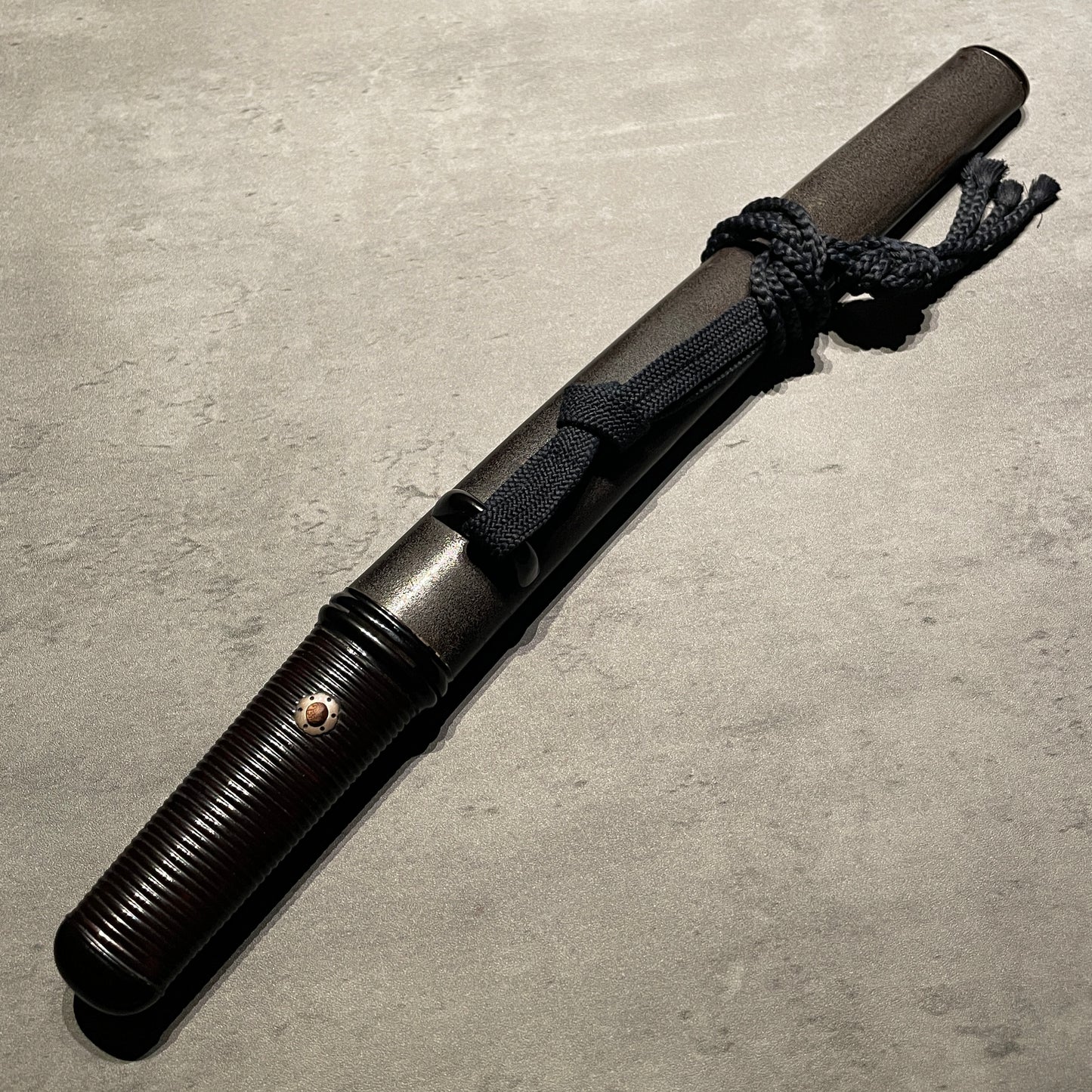 Aikuchi Style TANTO, Bishuosafune Yasumitsu 備州長船康光 signed, Early Muromachi period