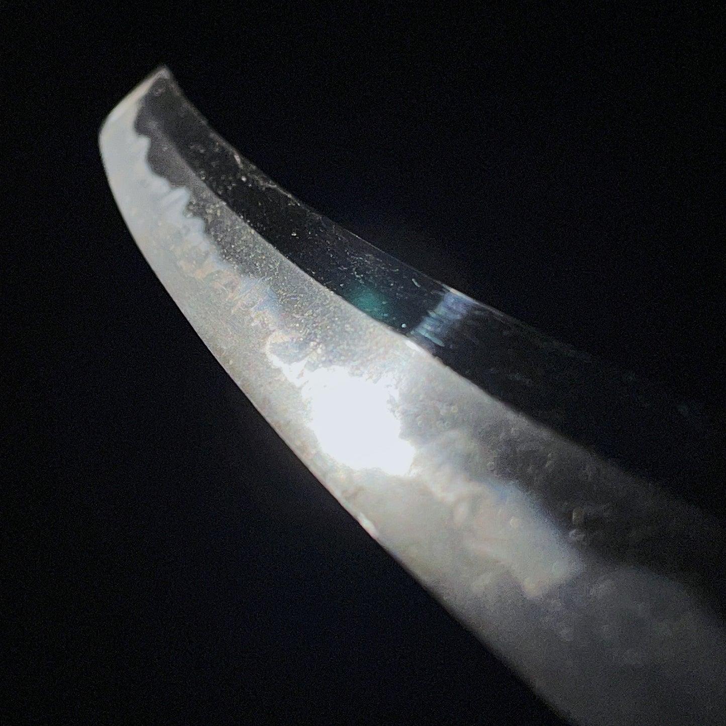 Gunbai-Fuchikashira 軍配縁頭 Wakizashi, Wide Hamon, Edo period mumei