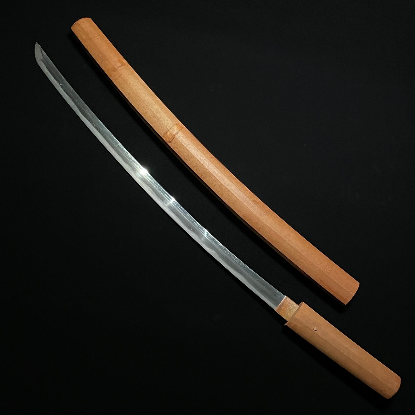 Midareba Long Wakizaashi,Edo period mumei, Mokumehada