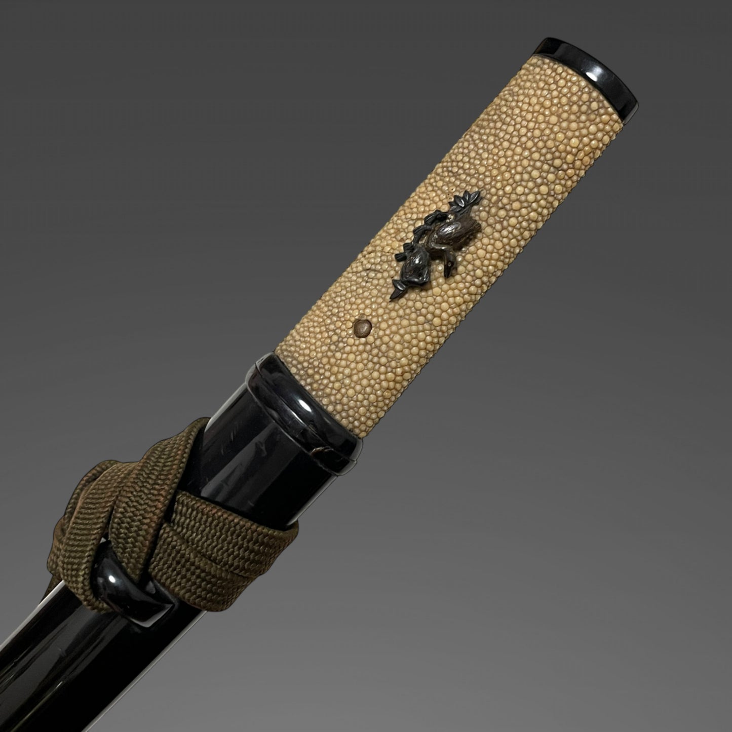 Aikuchi Tanto 合口短刀, Cormorant Menuki 鵜目貫, Edo period mumei