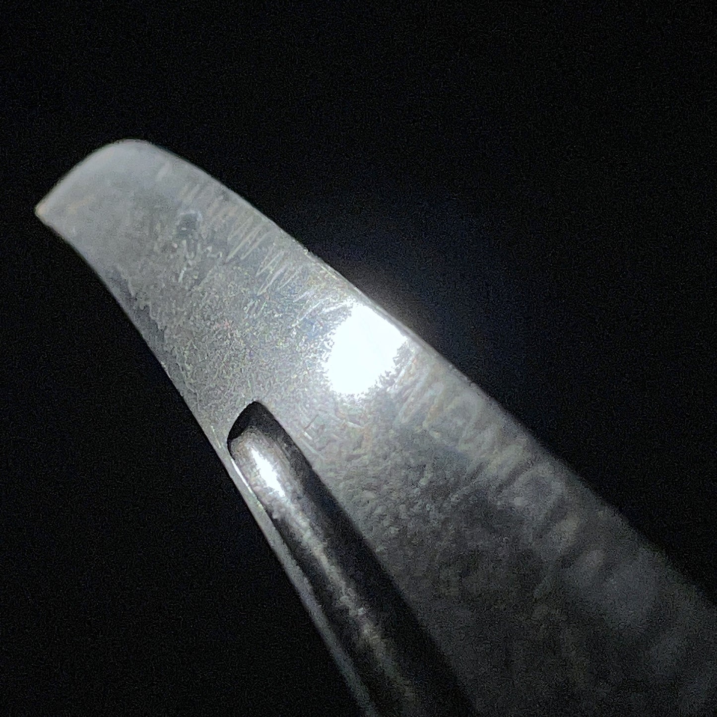 HADAMONO 肌物, Kanenobu 兼信 signed Hirazukuri Wakizashi, Muromachi period
