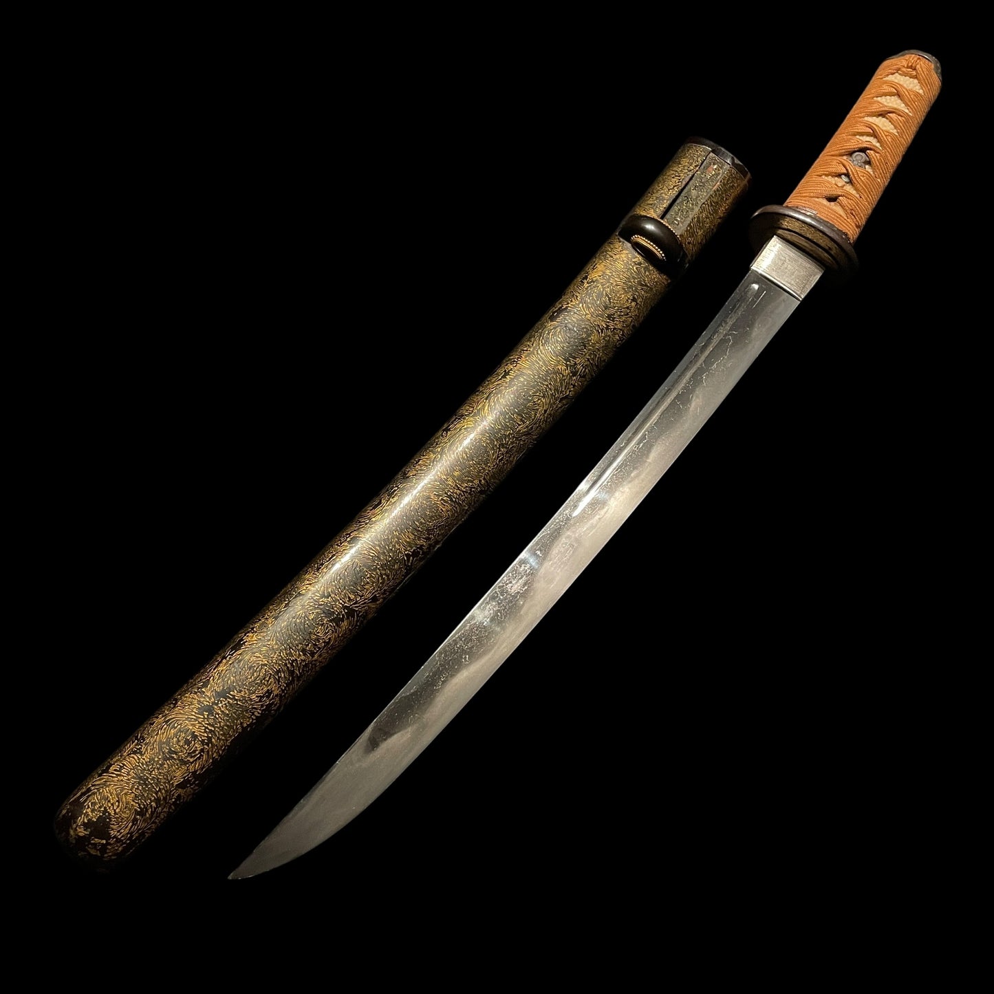 HITATSURA 皆焼 Wakizashi, Doi Shinryo 土肥真了 signed, Mantis Kozuka, Edo period