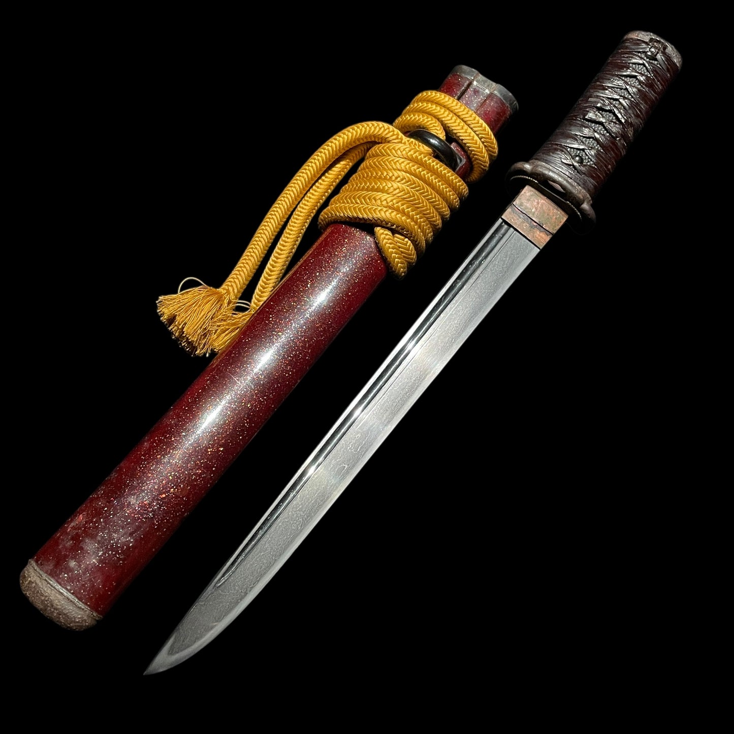 Masamehada 柾目肌 Red TANTO, Autumn leaves TSUBA, Muromachi period mumei