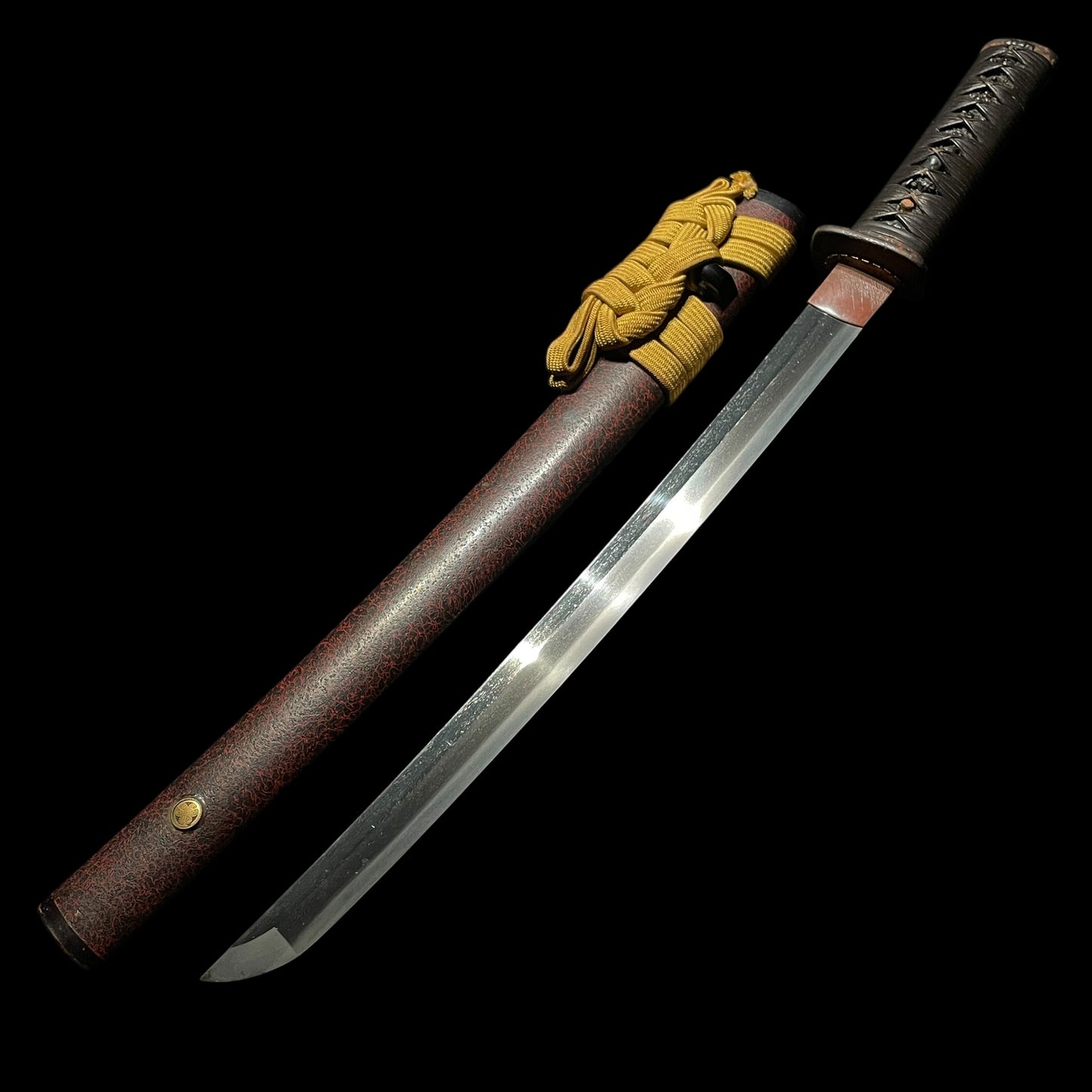 Red Wakizashi with Kozuka, Shakudo Horse Menuki, Aoimon 葵紋 Scabbard, Edo period