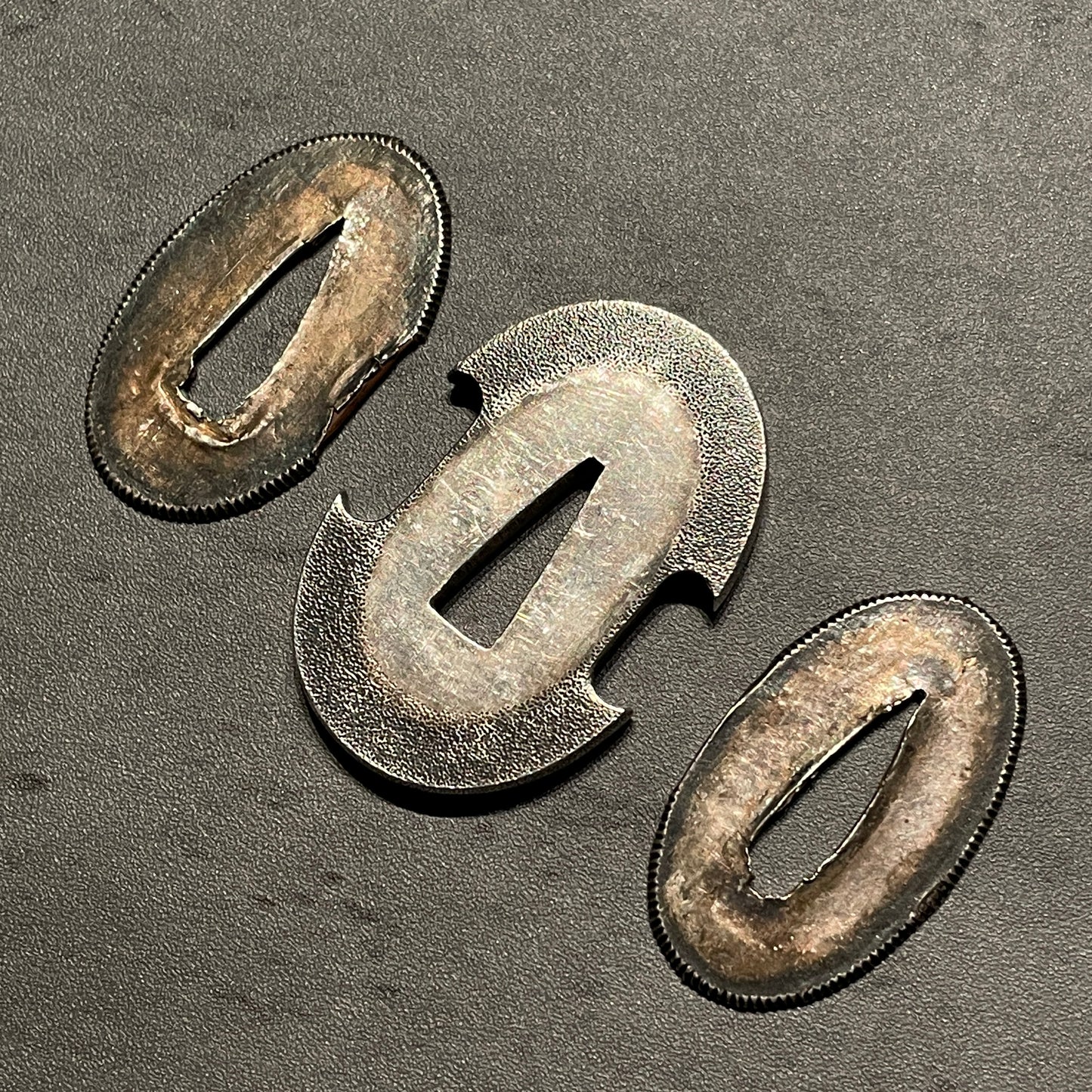 Red TANTO, 包真 Kanezane signed, Guribori 倶利彫 Fuchikashira, Muromachi period