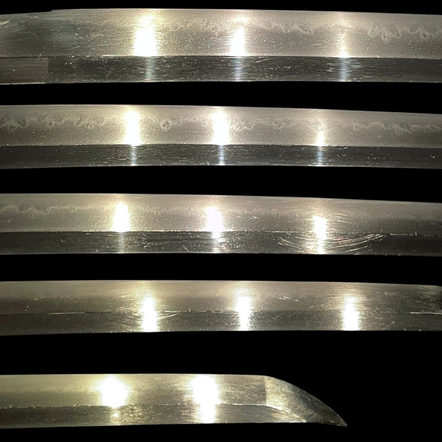 Togari-Gunome Hamon 尖り互の目刃文 Wakizashi in Shirasaya, Edo period mumei