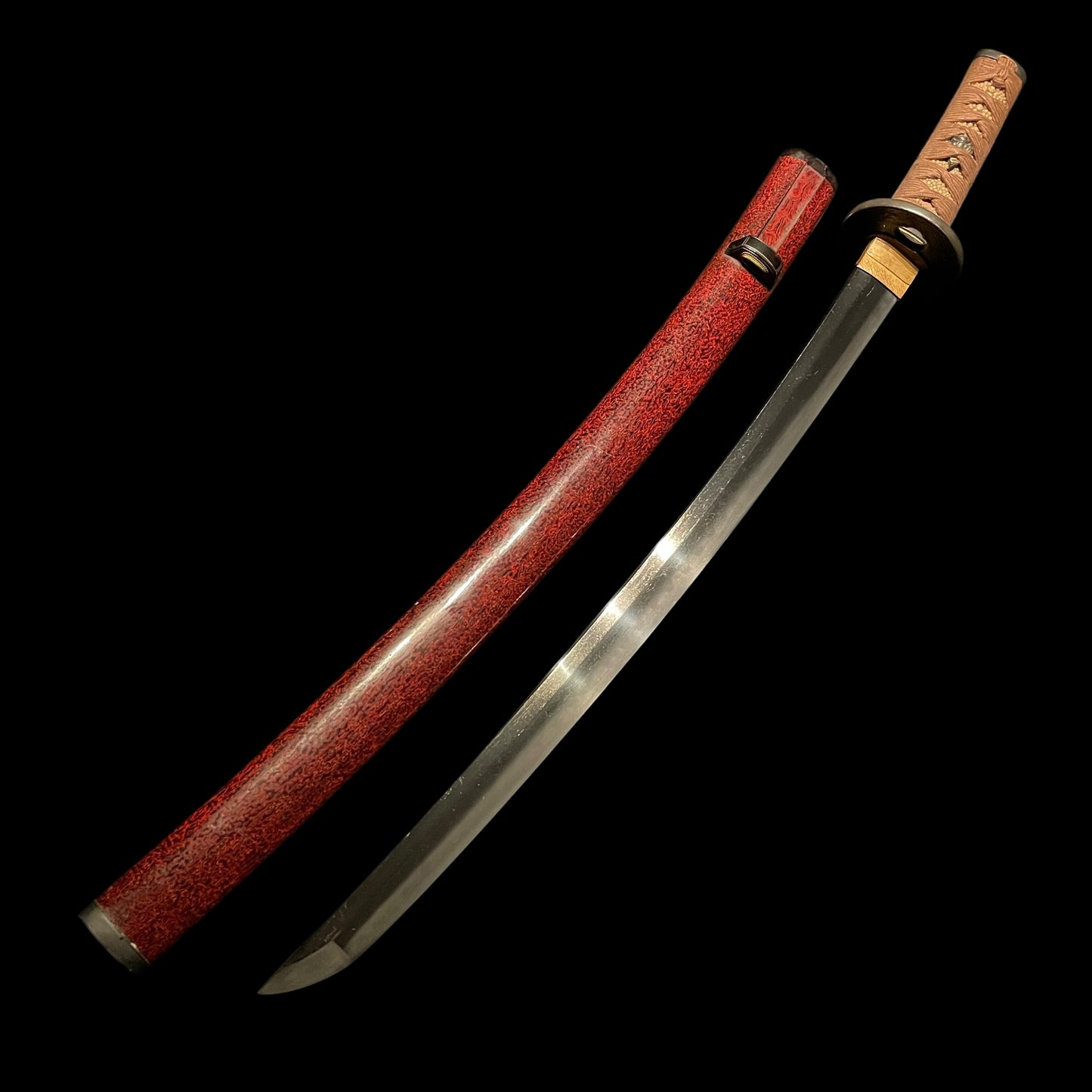 Red Wakizashi Catfish Kozuka,  Tsuda Echizennokami Sukehiro August 1681 signed