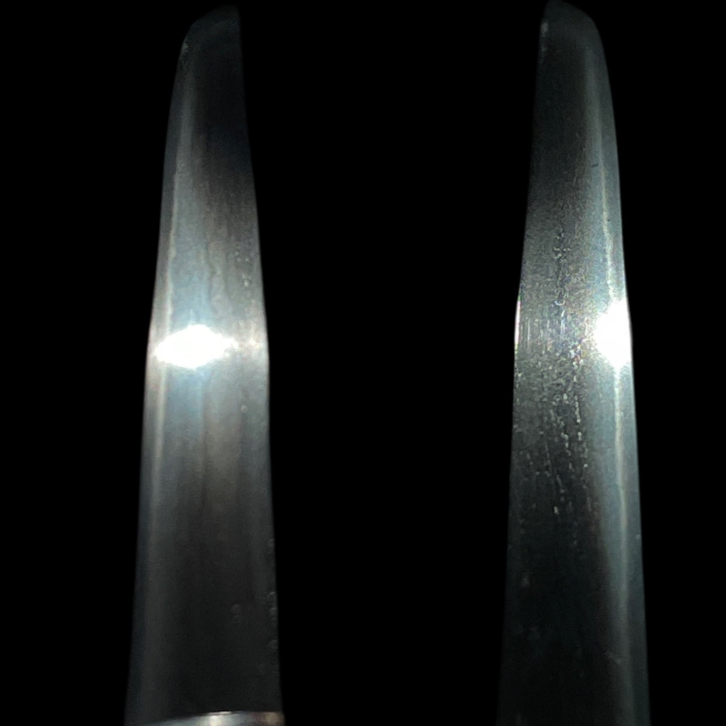 Aikuchi TANTO, Sadamune 貞宗 signed, Masamehada 柾目肌, Muromachi period