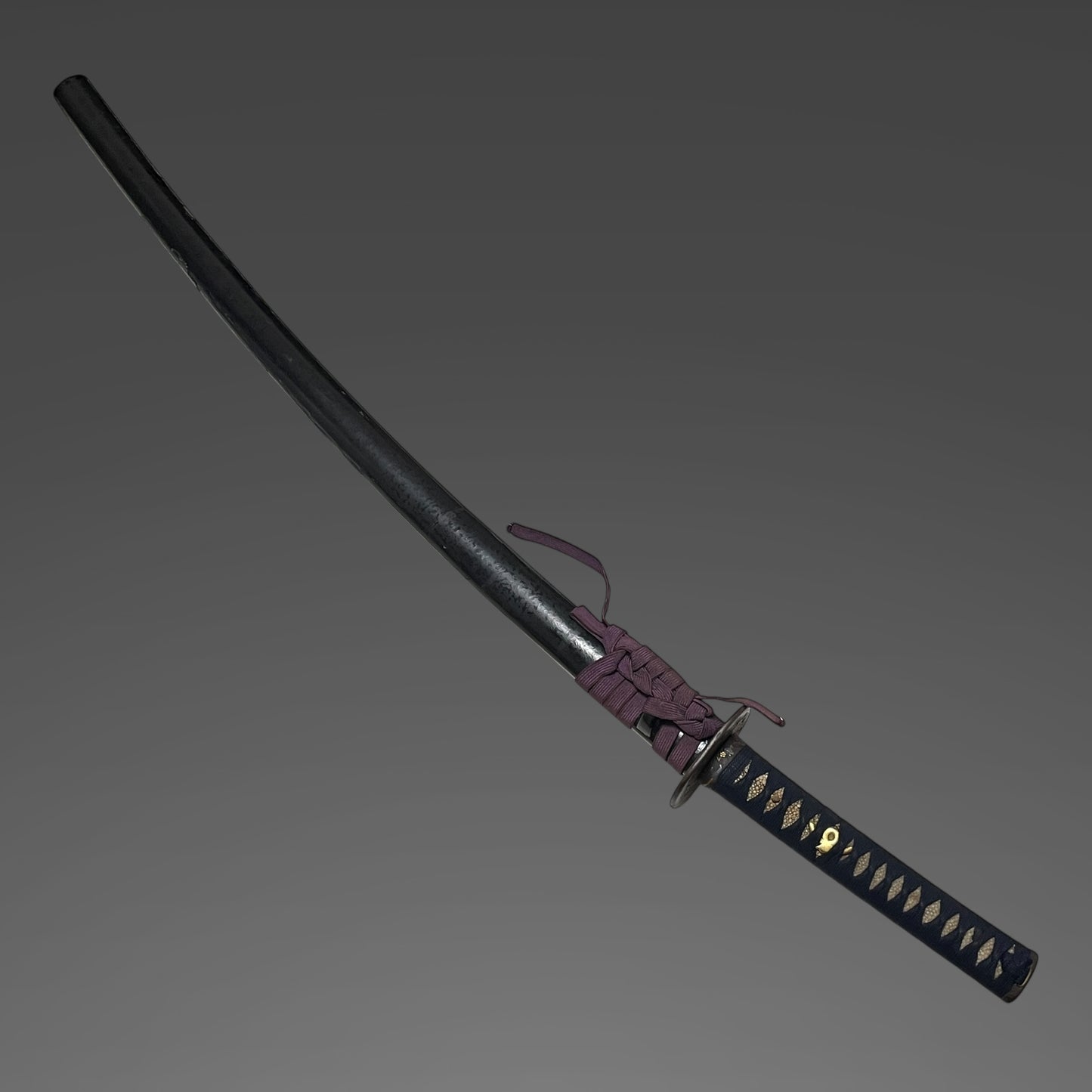 Gunome-Midare KATANA, Plum and Axe Fuchikashira, Muromachi period mumei