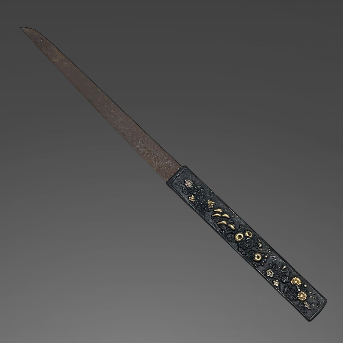 Authentic Koshirae for Tanto or Short Wakizashi, with Kozuka, Flower Fuchikshira