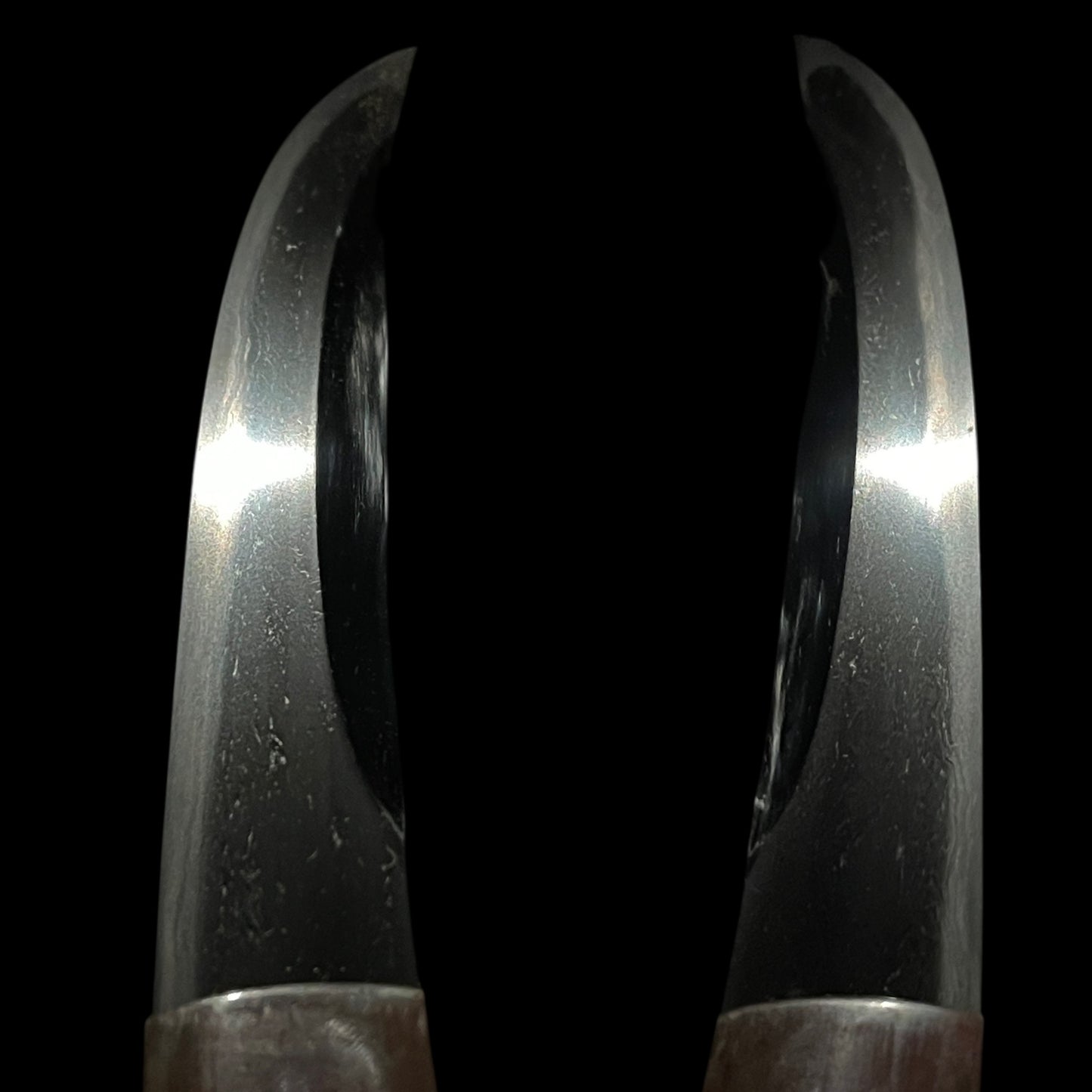 Rare style UNOKUBI 鵜首 TANTO, with Shirasaya, Edo period mumei