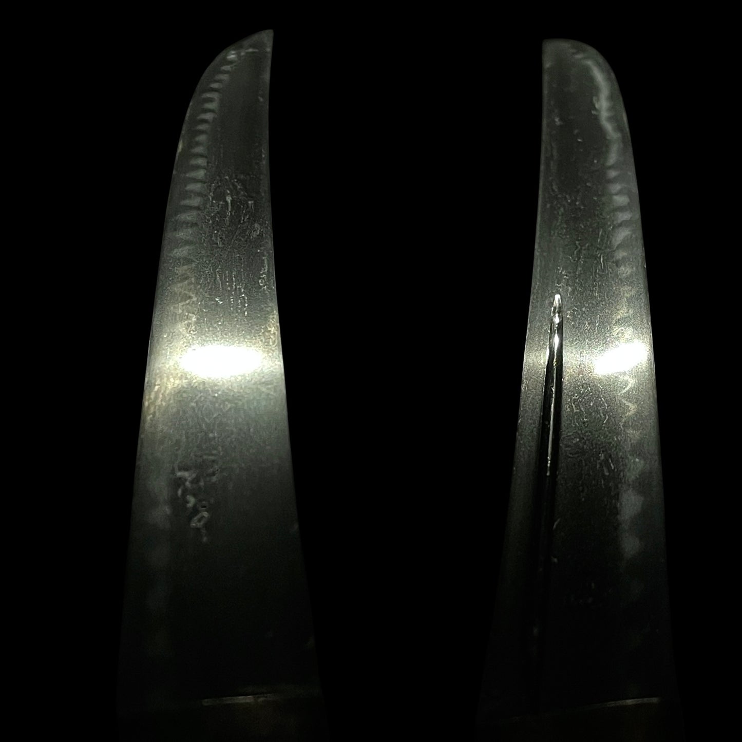 Gunome Hamon, Sunnobi-Tanto 寸延短刀, Koshi-hi 腰樋, Late Muromachi period mumei