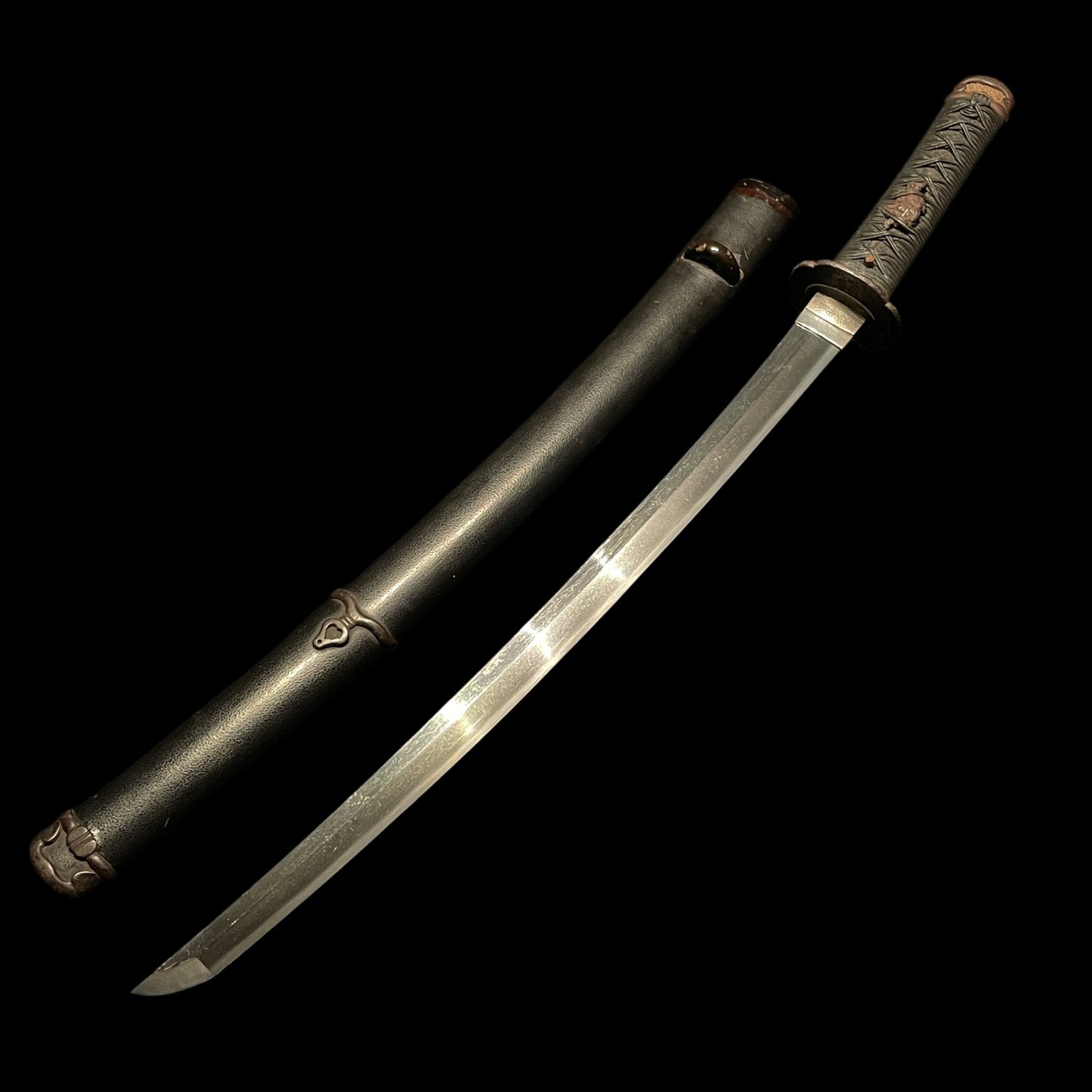 Handachi Koshirae 半太刀拵鉄一作金具 WAKIZASHI, Iron Large Menuki, Munehisa 宗久 signed