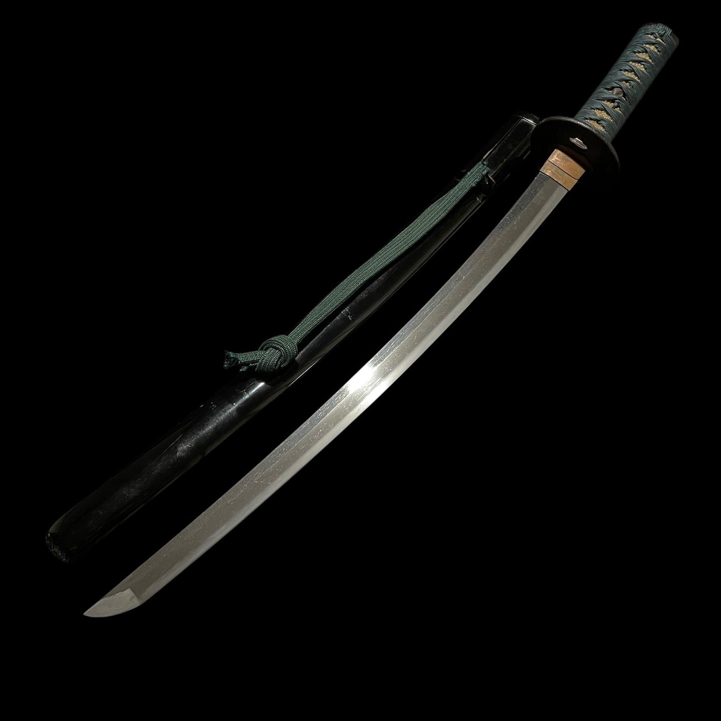 Nobukuni 信国 signed Wakizashi, Beautiful Fuchi, Muromachi period