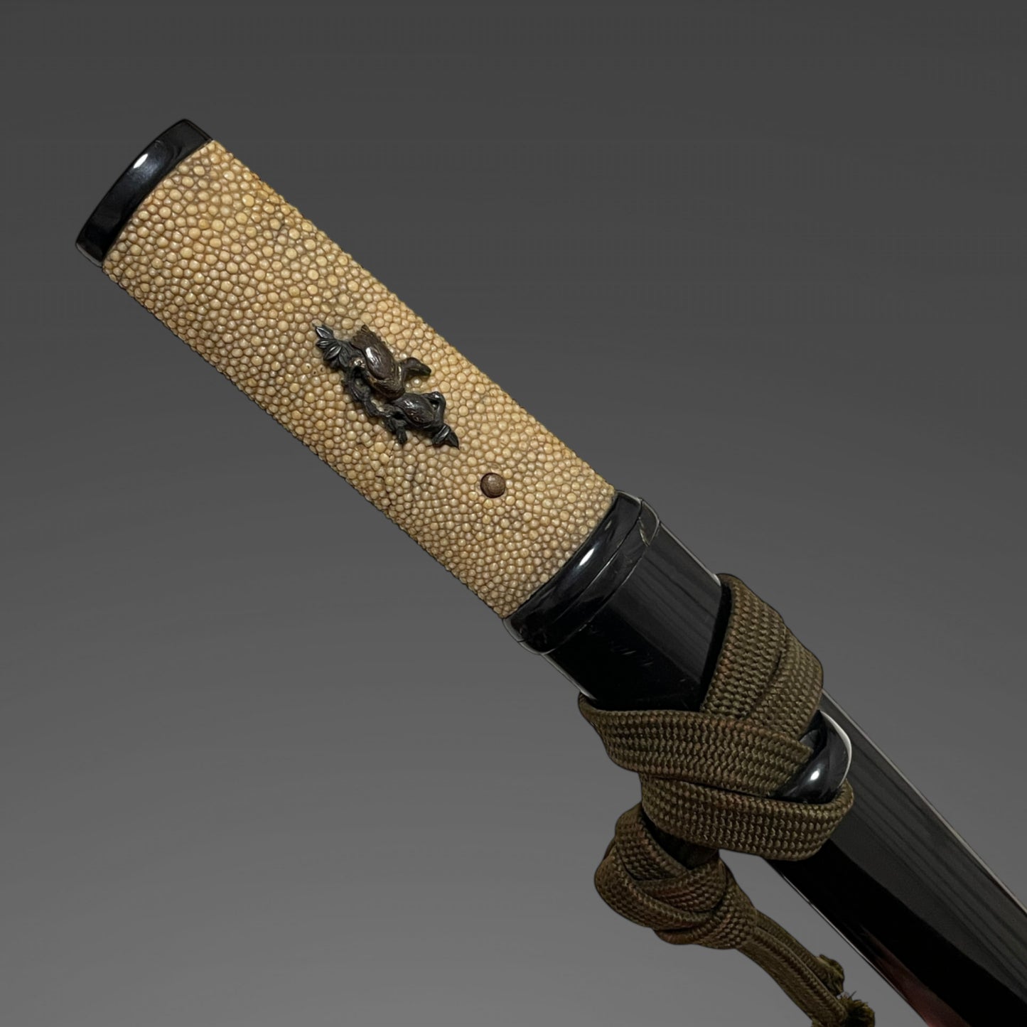 Aikuchi Tanto 合口短刀, Cormorant Menuki 鵜目貫, Edo period mumei