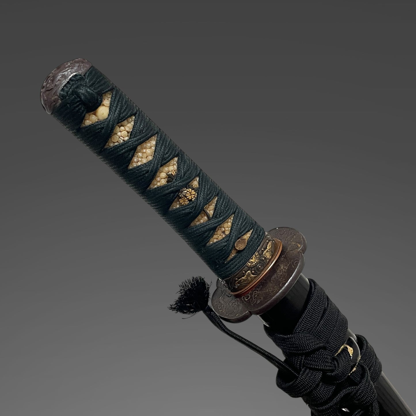 Dragon Tsuba, Shobuzukuri Wakizashi, Muromachi period mumei