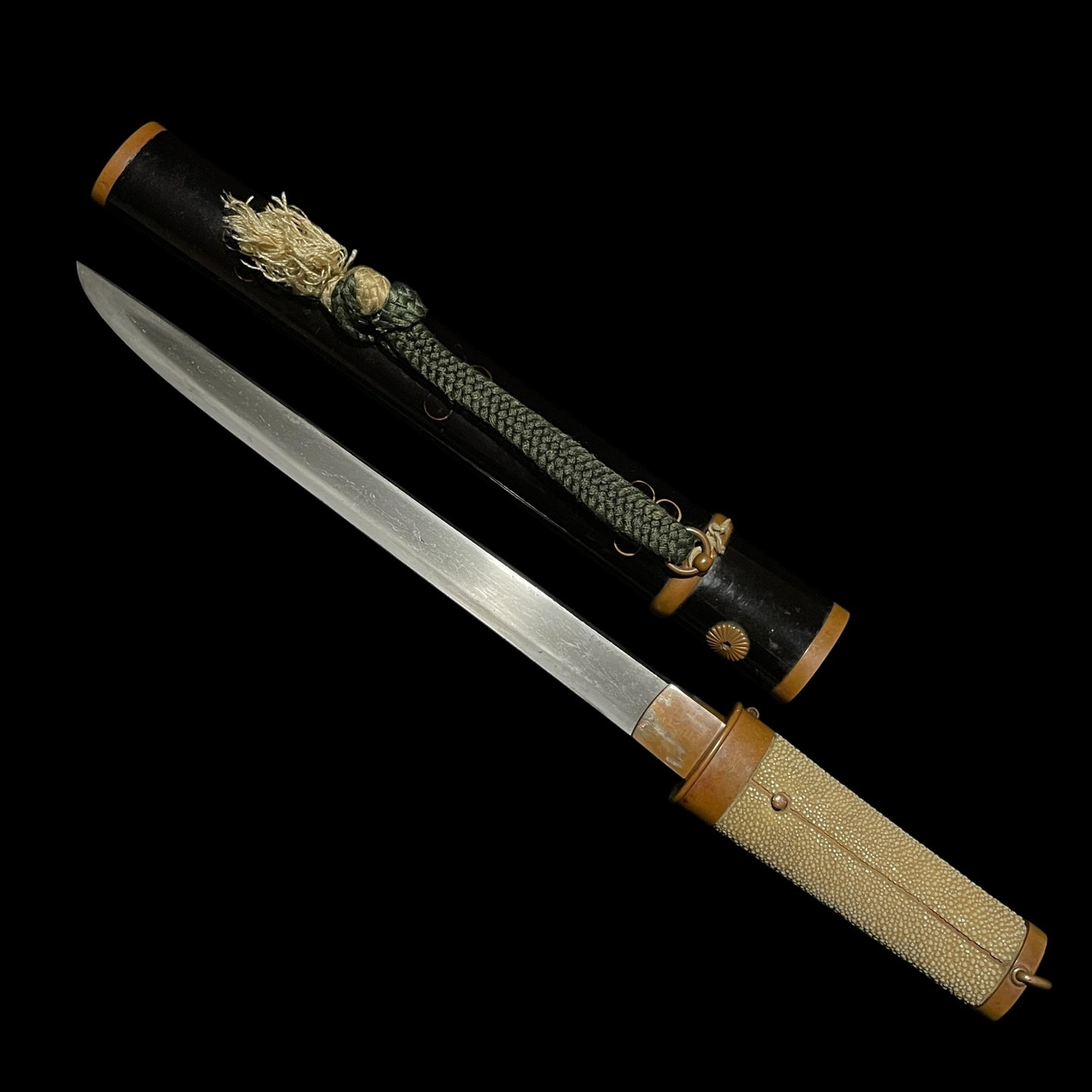 Yoroidoshi 鎧通し TANTO, Nobufusa 信房 signed, Thick Blade, Copper Fittings, Muromachi period
