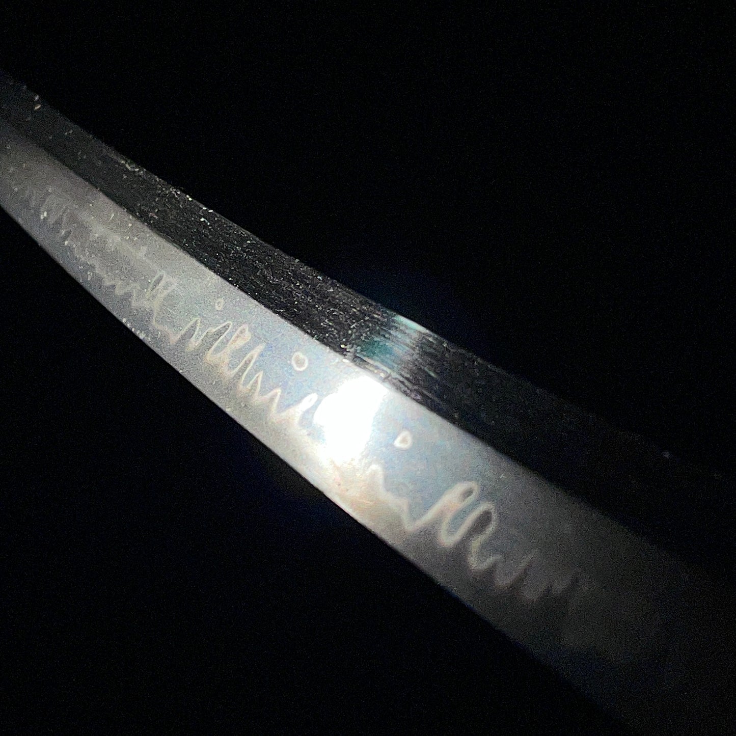 Amazing Hamon Wakizashi, Wide and Thick Blade, Edo period mumei