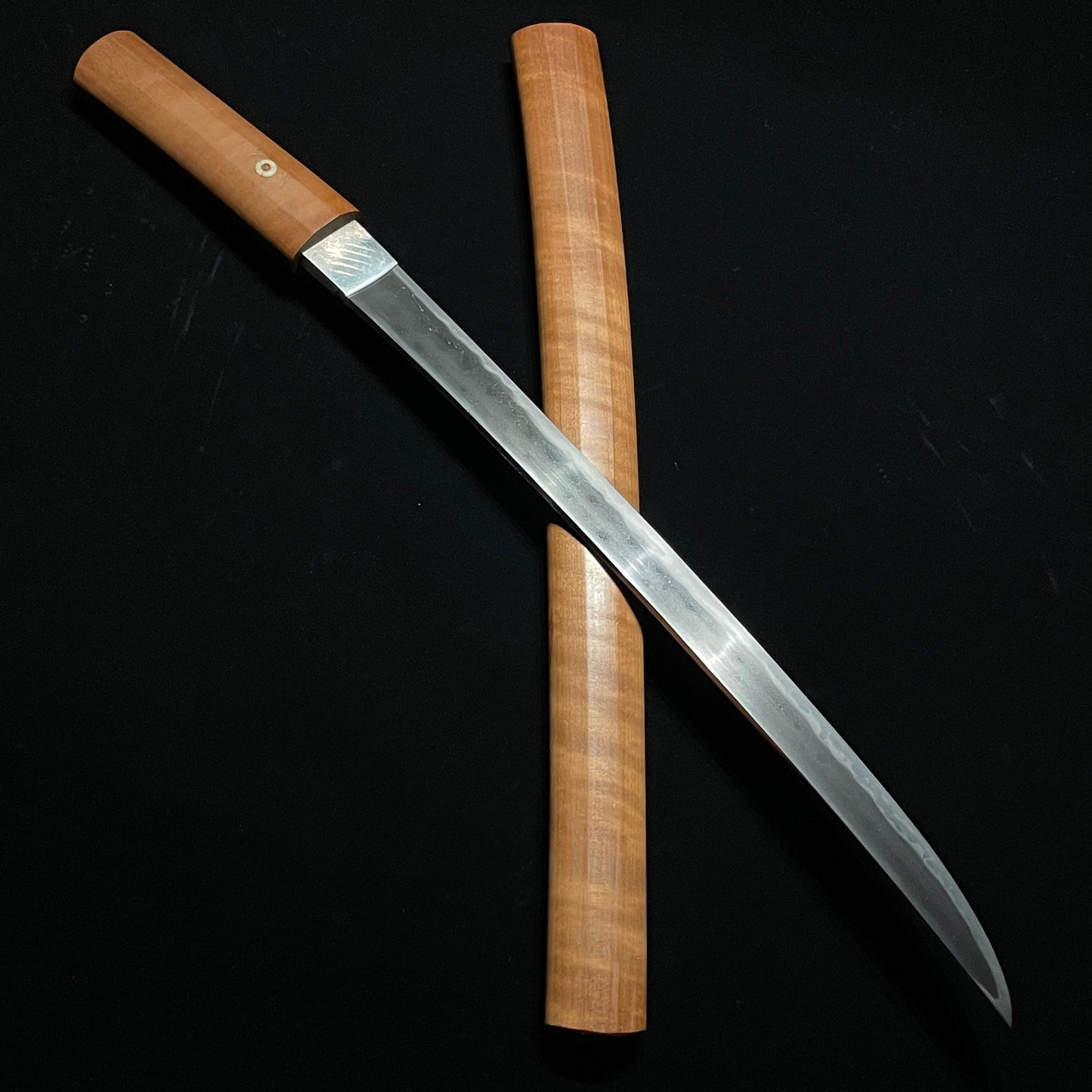 Hitatsura 皆焼 Sytle Tobiyaki 飛焼 WAKIZASHI, 秋広 Akihiro signed, Wide blade